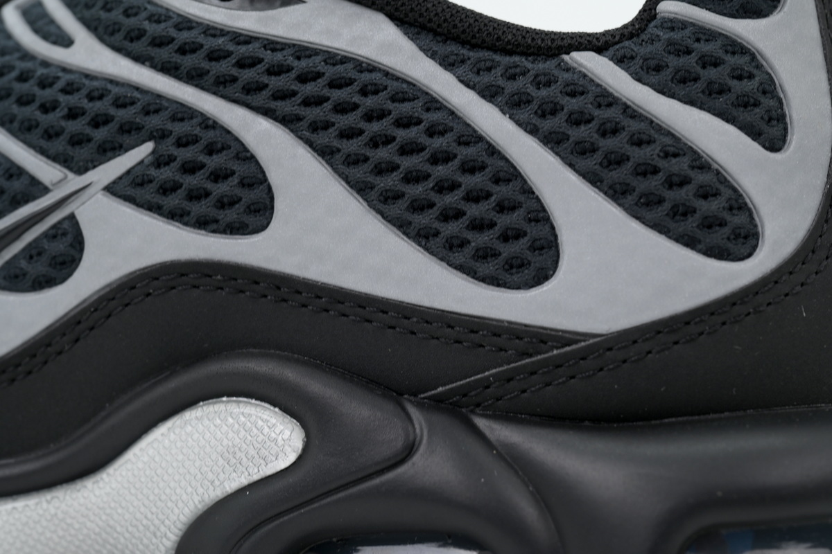 Nike Air Max Plus Premium Black Metallic Silver HQ3029-001 