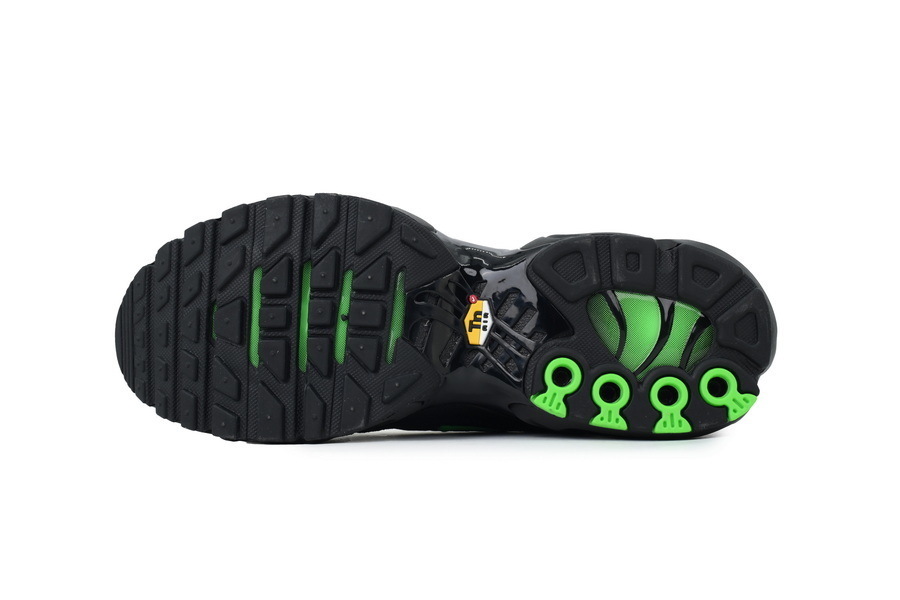 Nike Air Max Plus Green Strike DM0032-024