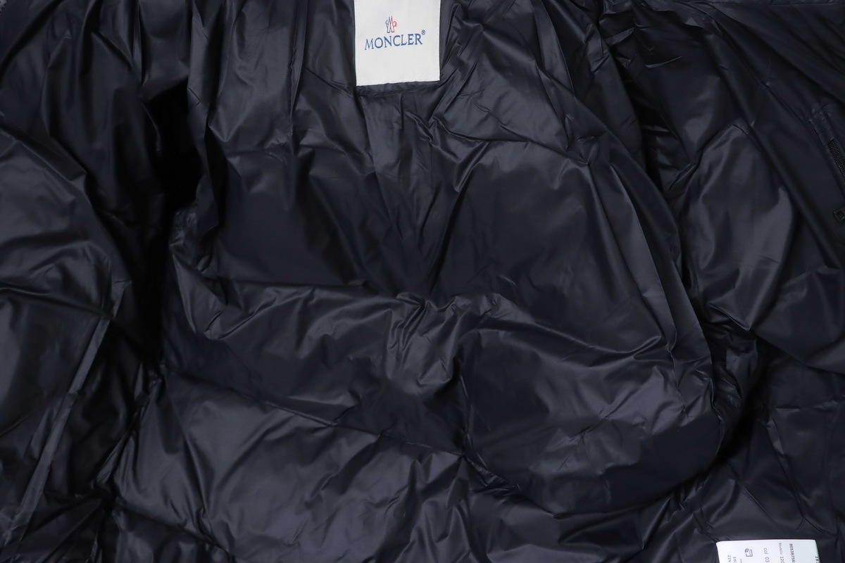 Moncler Logo Patch Zippered Stand-up Collar Black Down Jacket