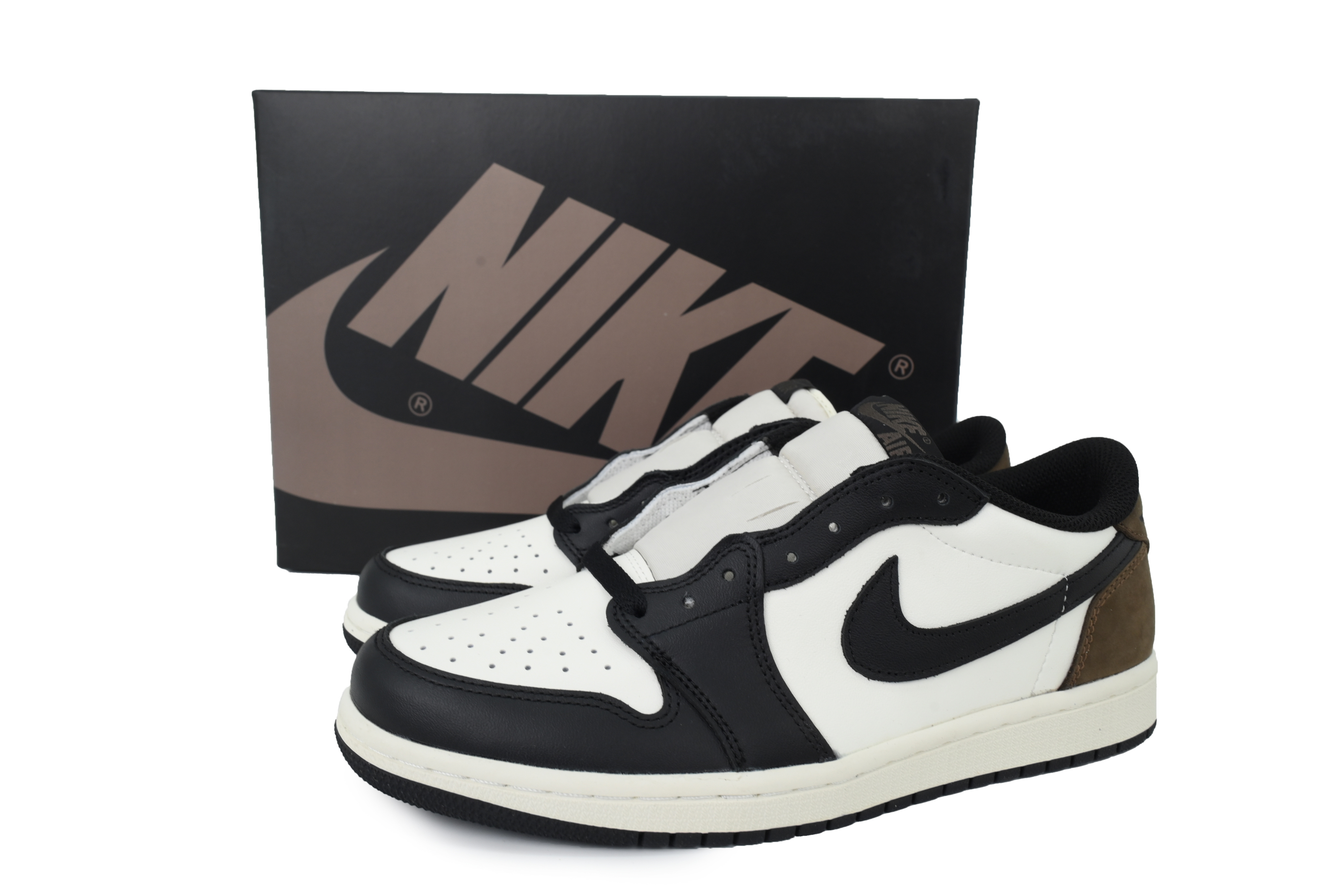 Air Jordan 1 Retro Low OG Mocha CZ0790-102