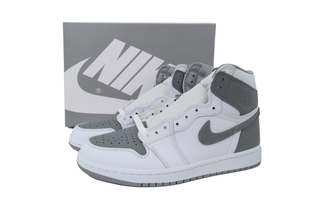 Air Jordan 1 Retro High OG Stealth  555088-037