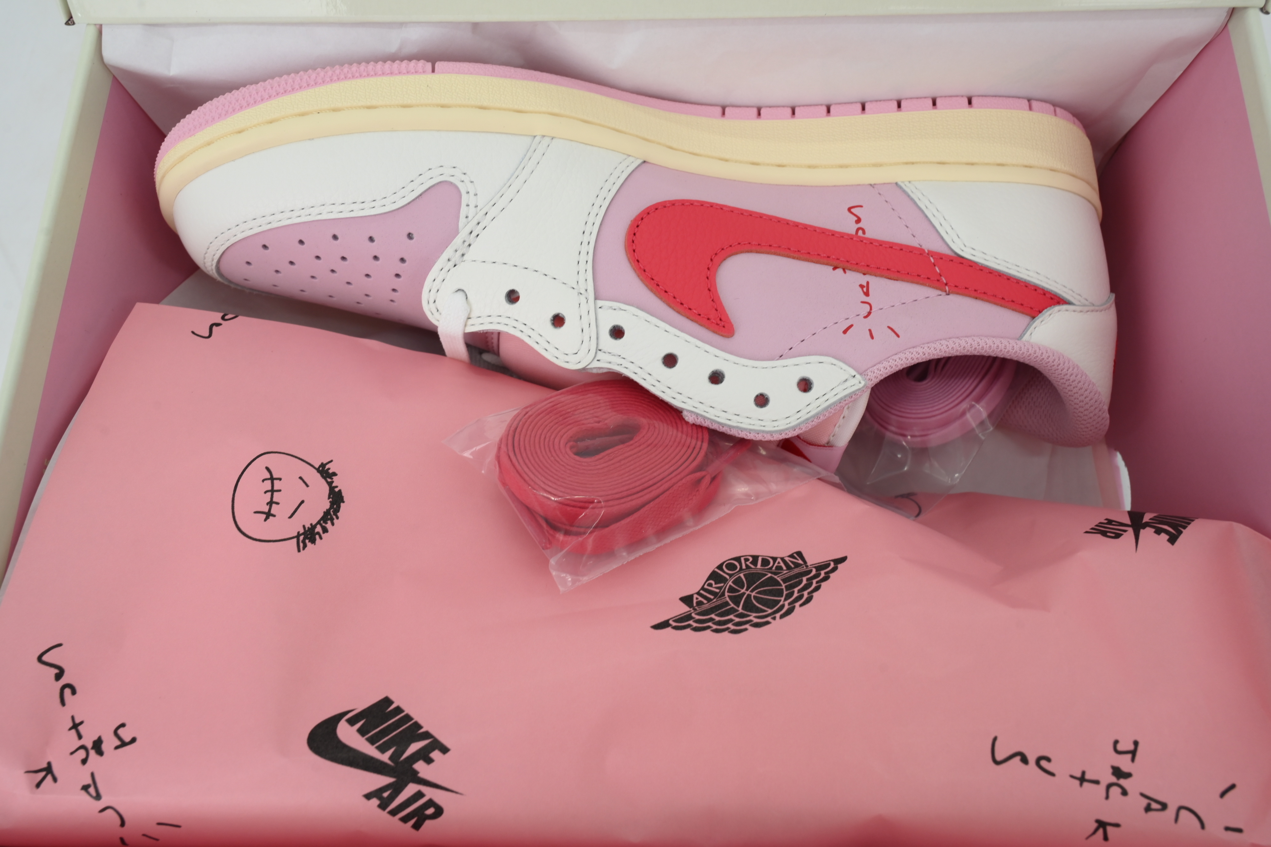 Top Version Travis Scott x Air Jordan 1 Low Hot Powder Pouring IQ7604-101