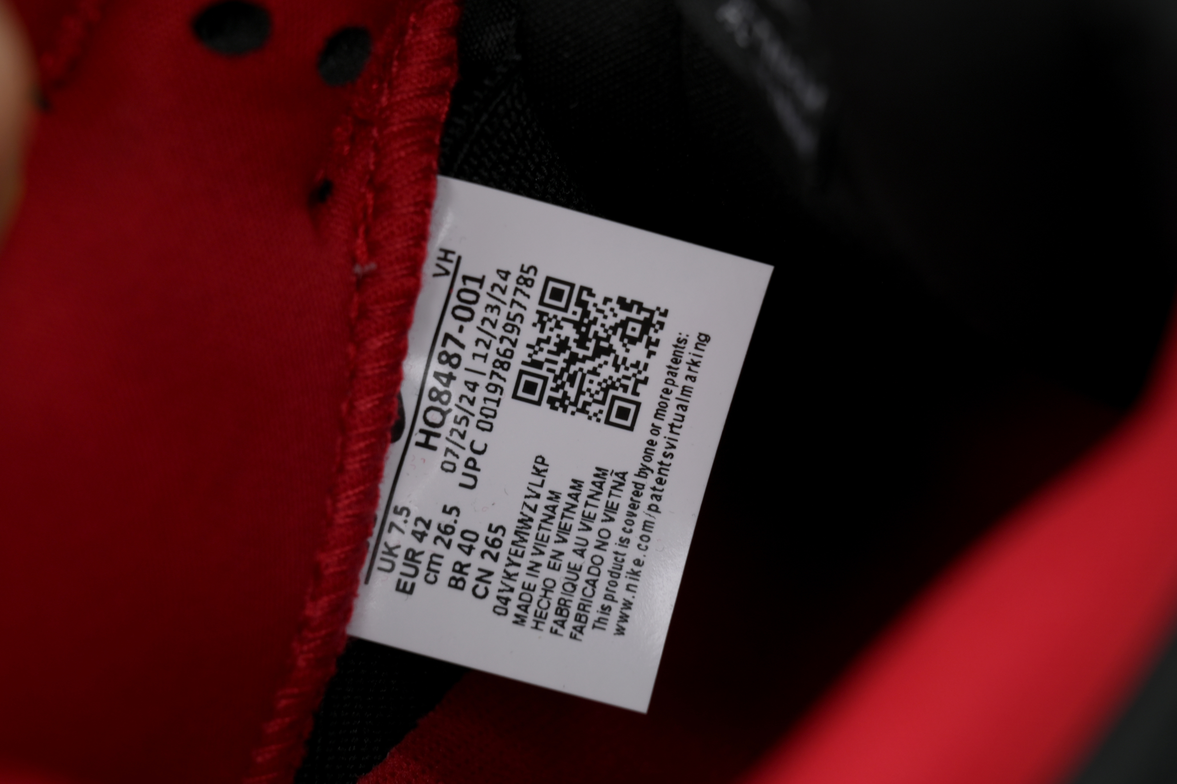 The Powerpuff Girls x Nike SB Dunk Low Black HQ8487-001