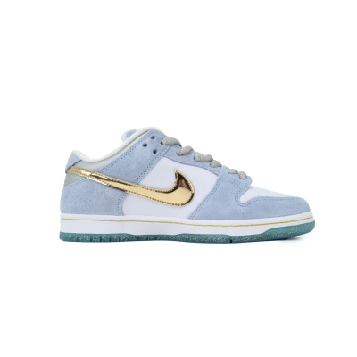 Top Version Sean Cliver x Nike Dunk Low SB Holiday Special DC9936-100 02