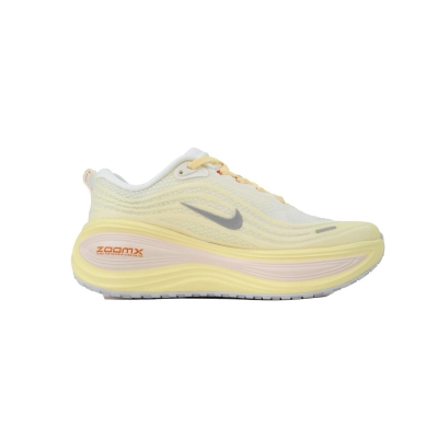 Nike Wmns Vomero Yellow IM5020-100 02
