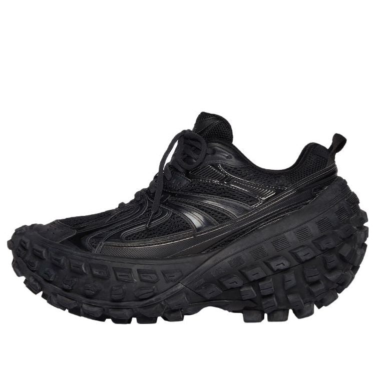 Balenciaga Defender Black 685613 W2RA6 1000