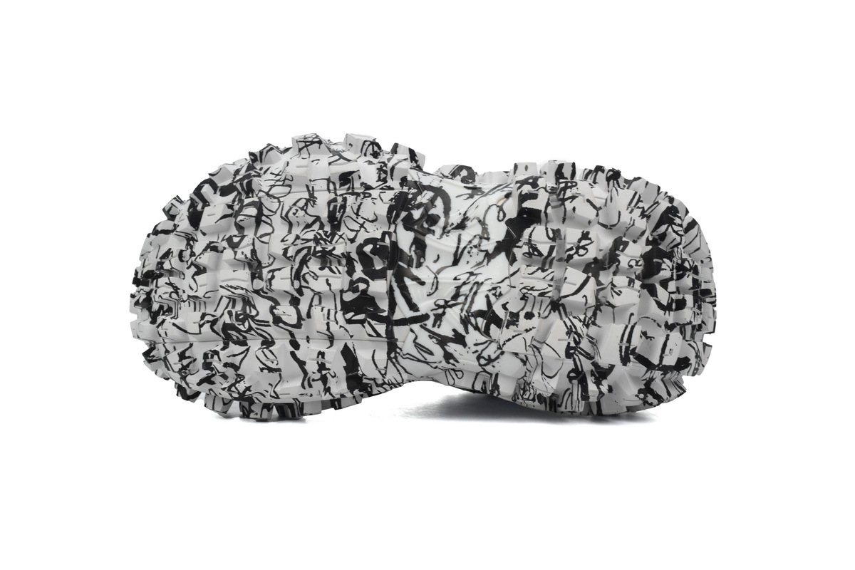 Balenciaga Defender Graffiti White 685611 W2RAM 9010