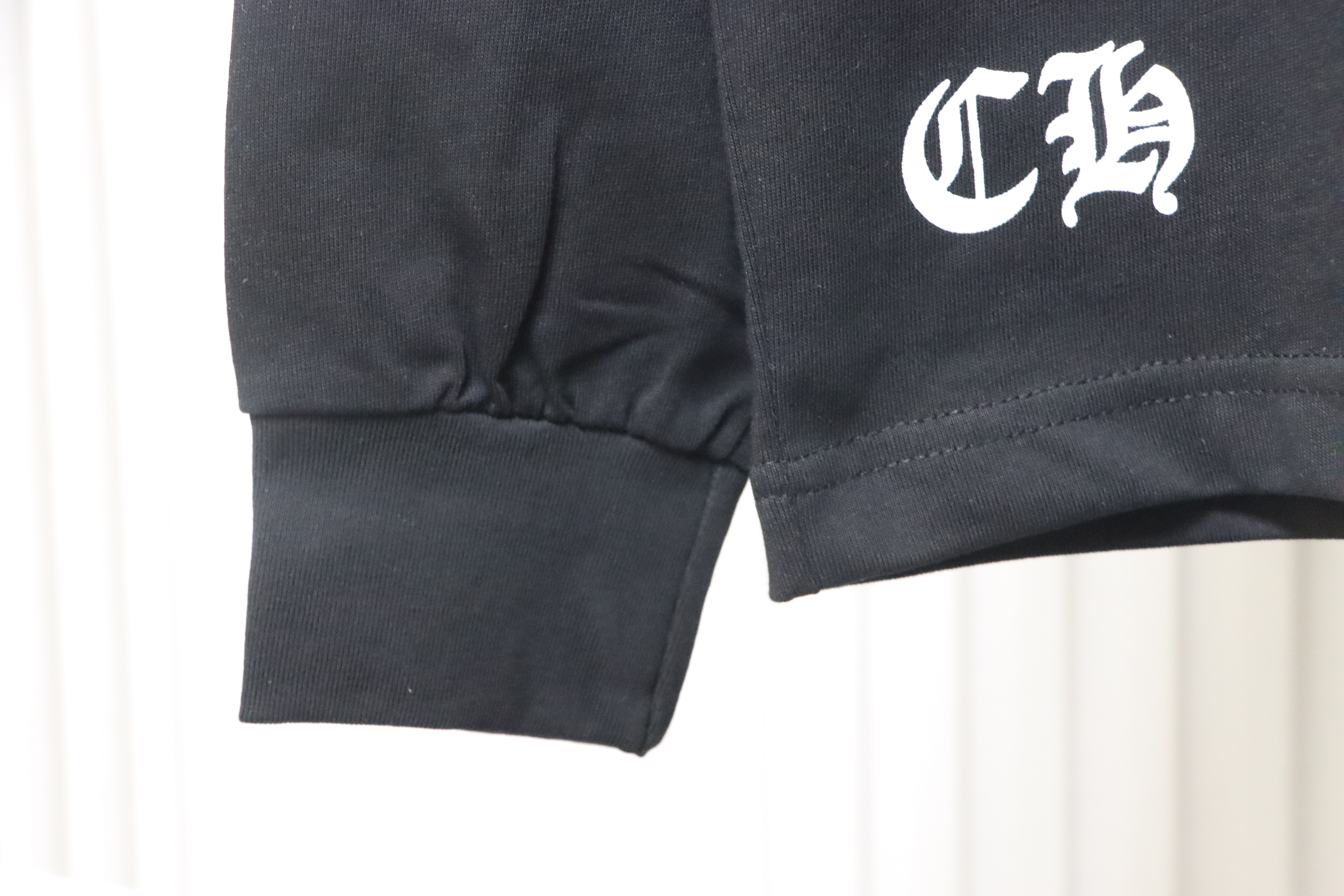 Chrome Hearts CH 25ss Damaged Horseshoe Neck Round Long Sleeve Black