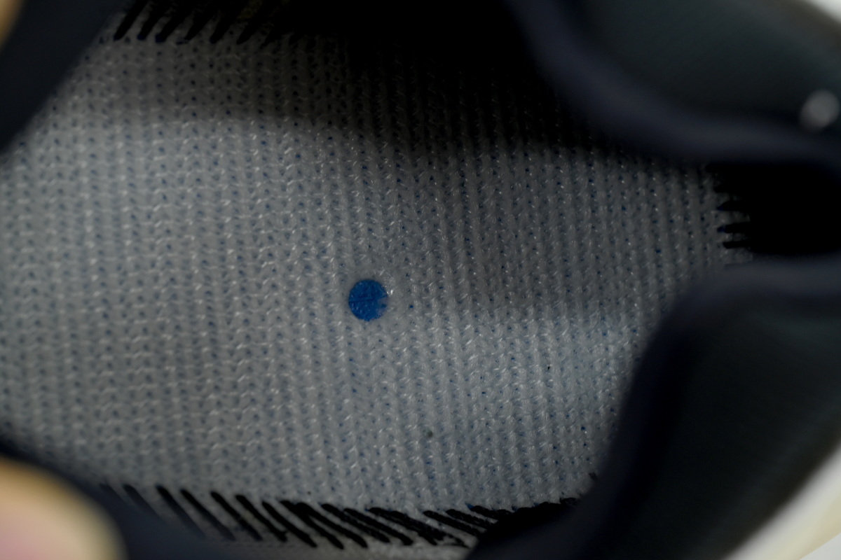 Top Version Adidas Yeezy 700 V3 Azael FW4980