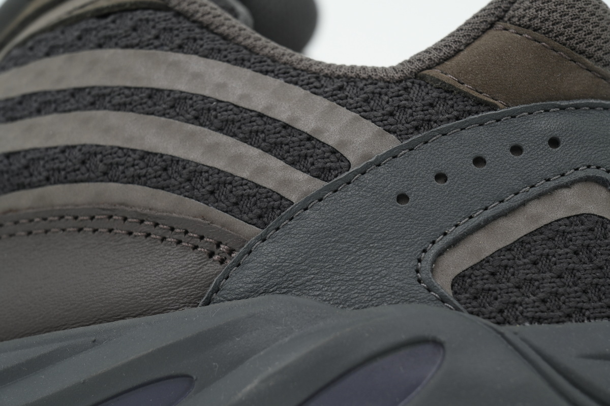 Top Version Adidas Yeezy Boost 700 V2 Geode  EG6860