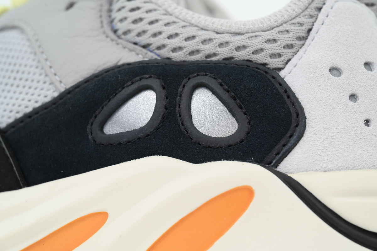 Top Version Adidas Yeezy Boost 700 Wave Runner (2017/2023) B75571