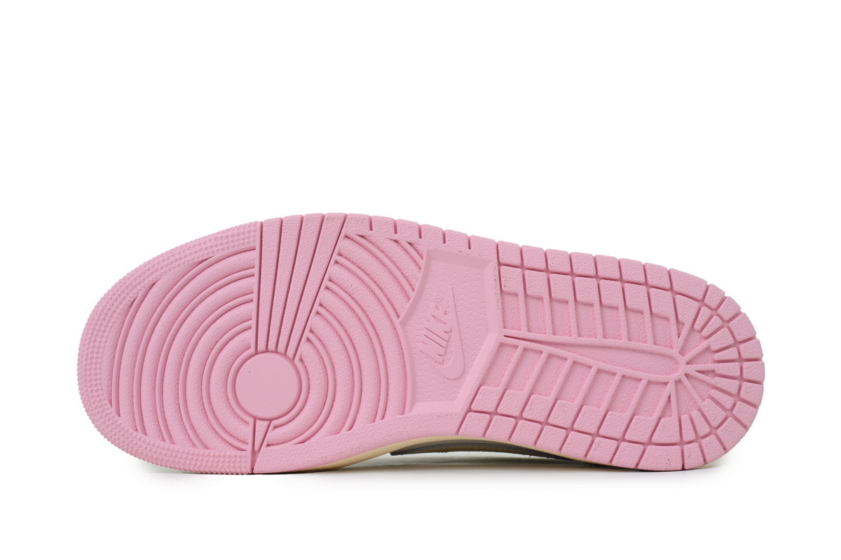 Top Version Travis Scott x Air Jordan 1 Low Reverse Hook Powder IQ7604-100