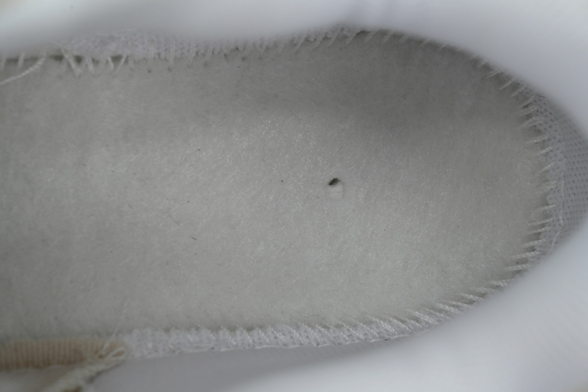 Undefeated x Nike Air Max 95 Large Bubble Off-White HM4743-100