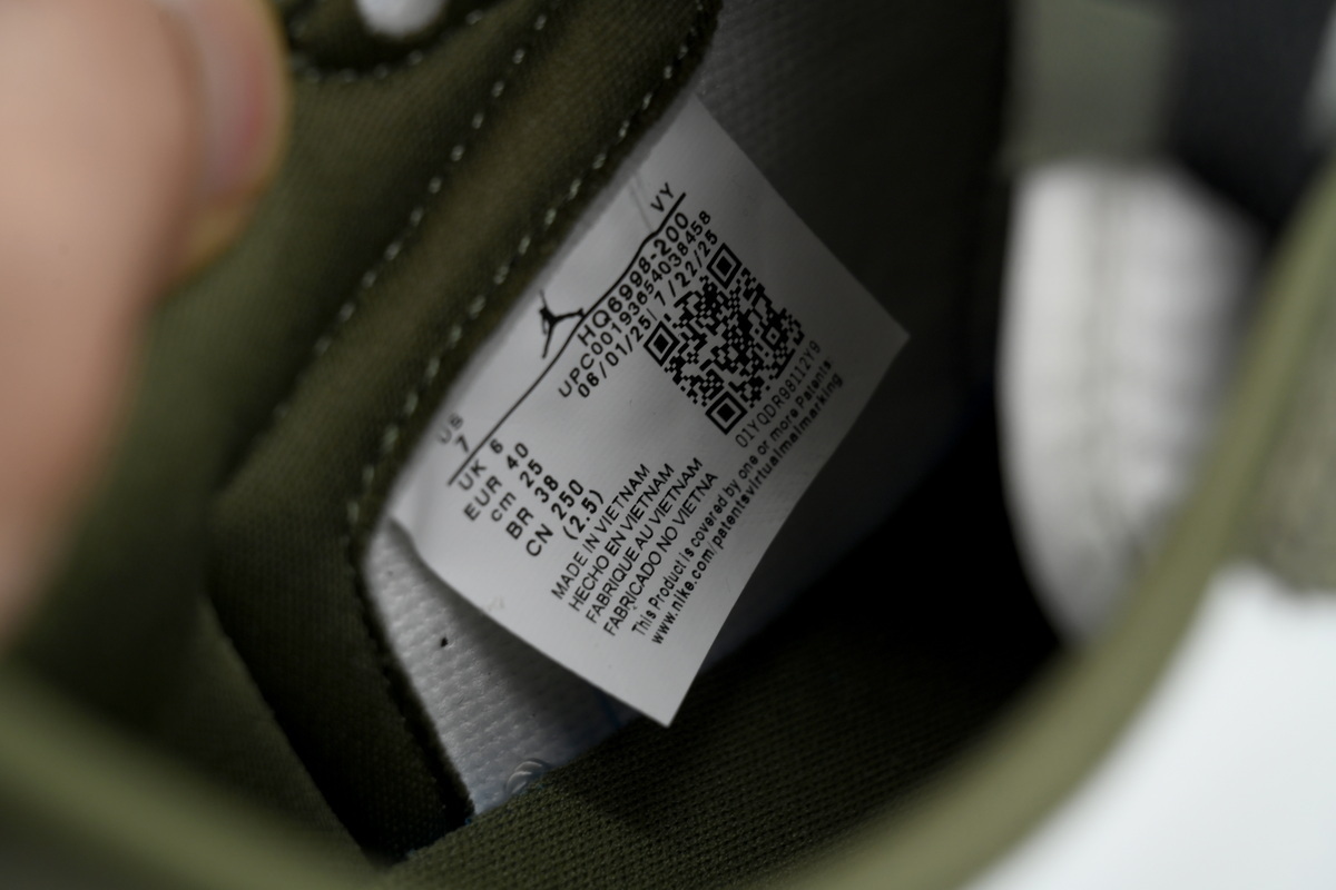 Air Jordan 1 Retro Low OG Medium Olive HQ6998-200