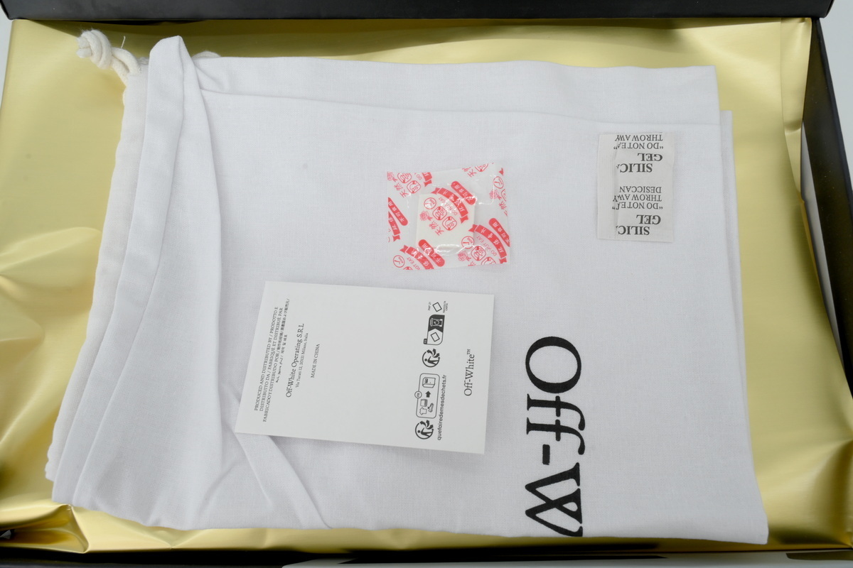 Off-White Out Of Beige Night Light OWIA295S 26FAB003 1087