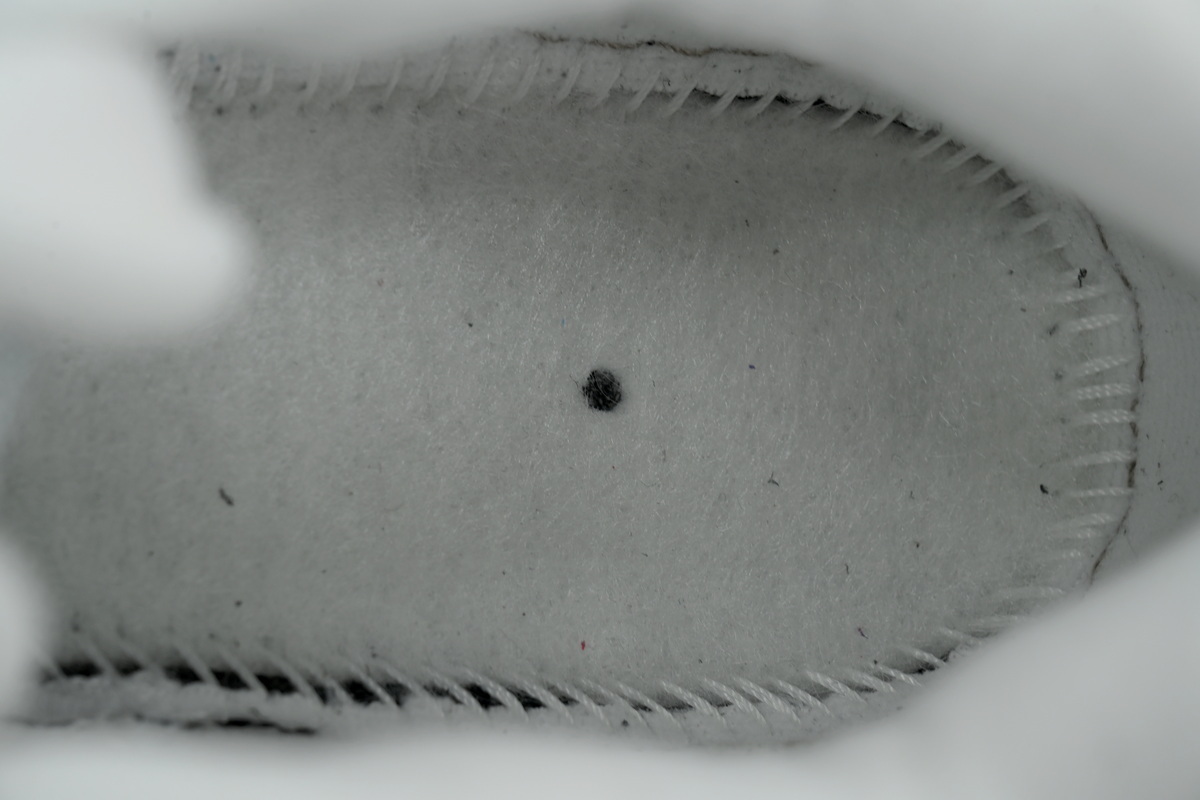 Undefeated x Nike Air Max 95 Bright Crimson IB4523-003