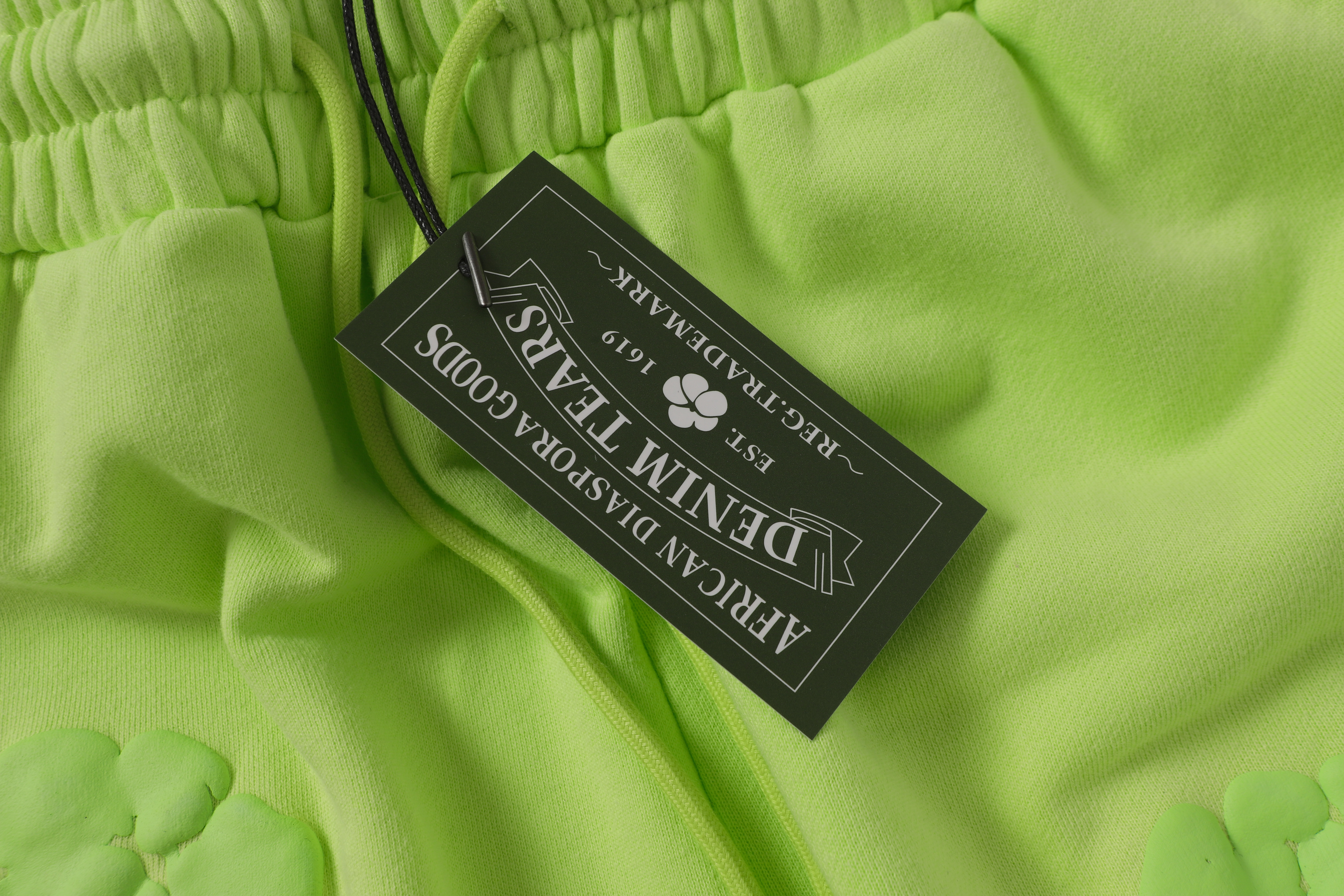 Denim Tears The Cotton Wreath Shorts YL#8623 Fluorescent Green