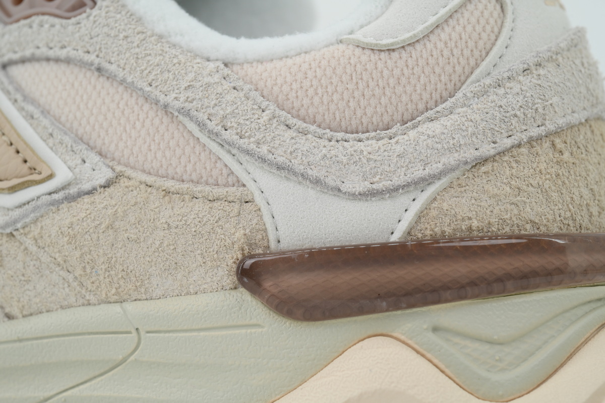 New Balance 9060 Bisque Sea Salt U9060CCB