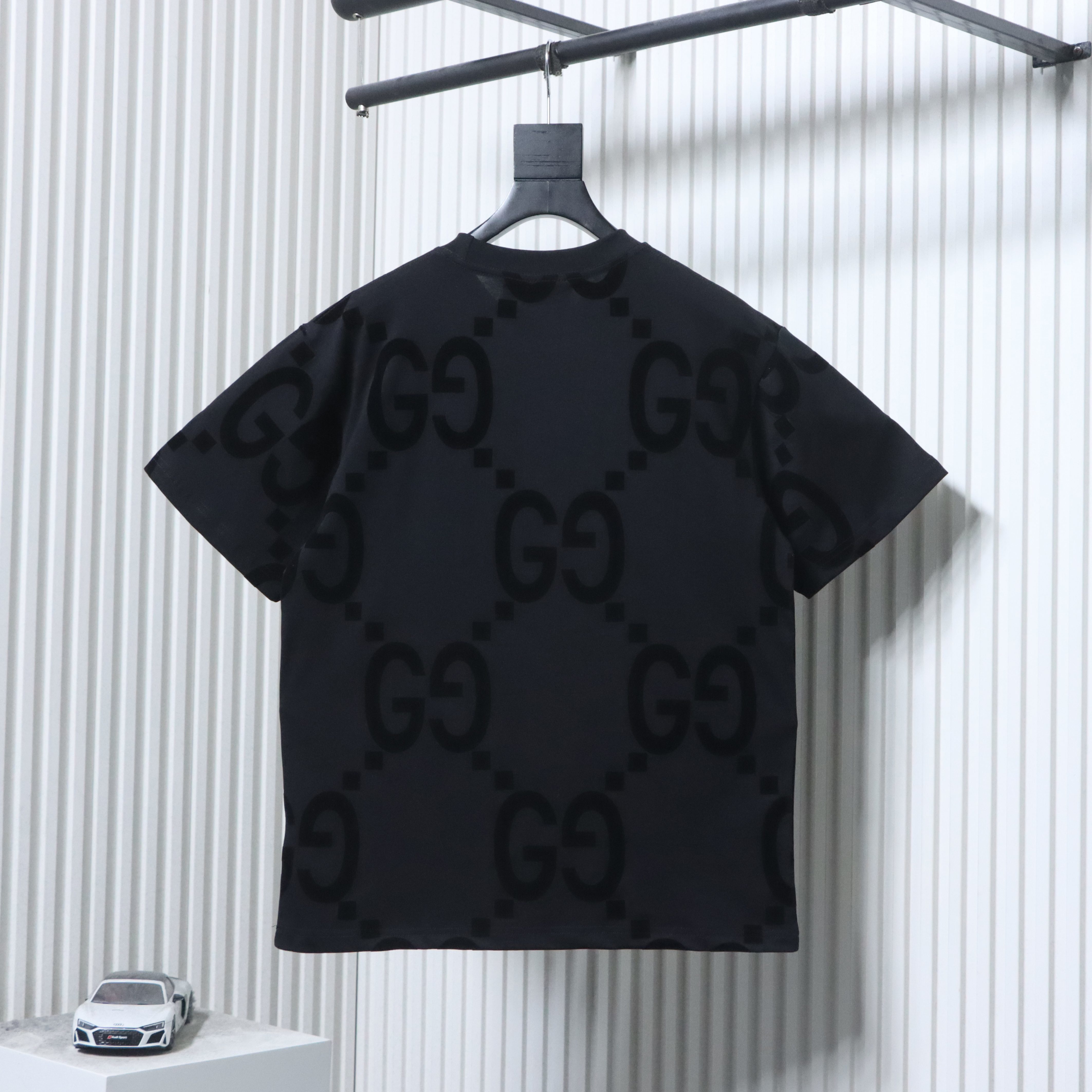 Gucci Embossed Logo T-shirt YL Black