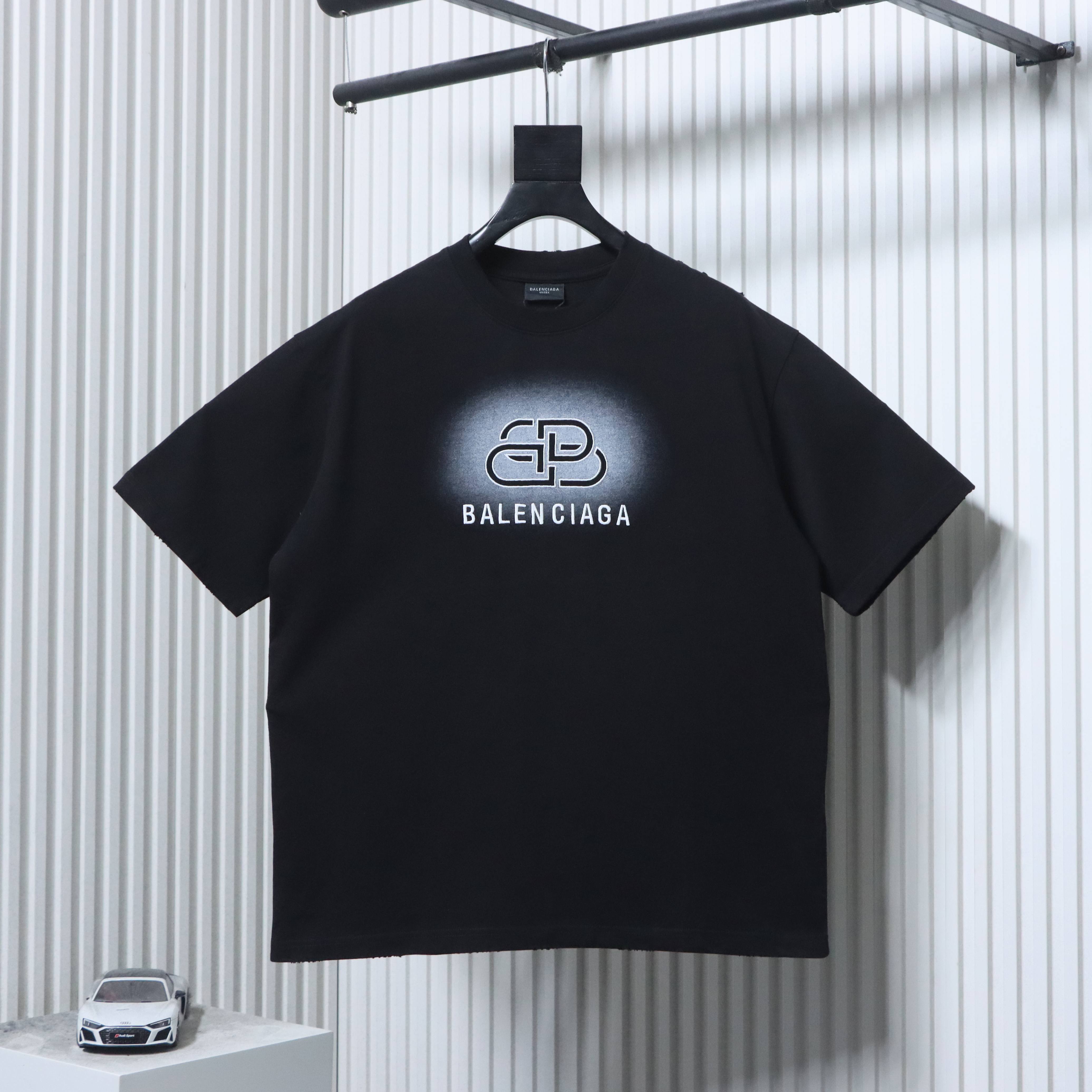 Balenciaga 25ss Lock Letter Embroidered Inkjet Rip T-Shirt YL Black