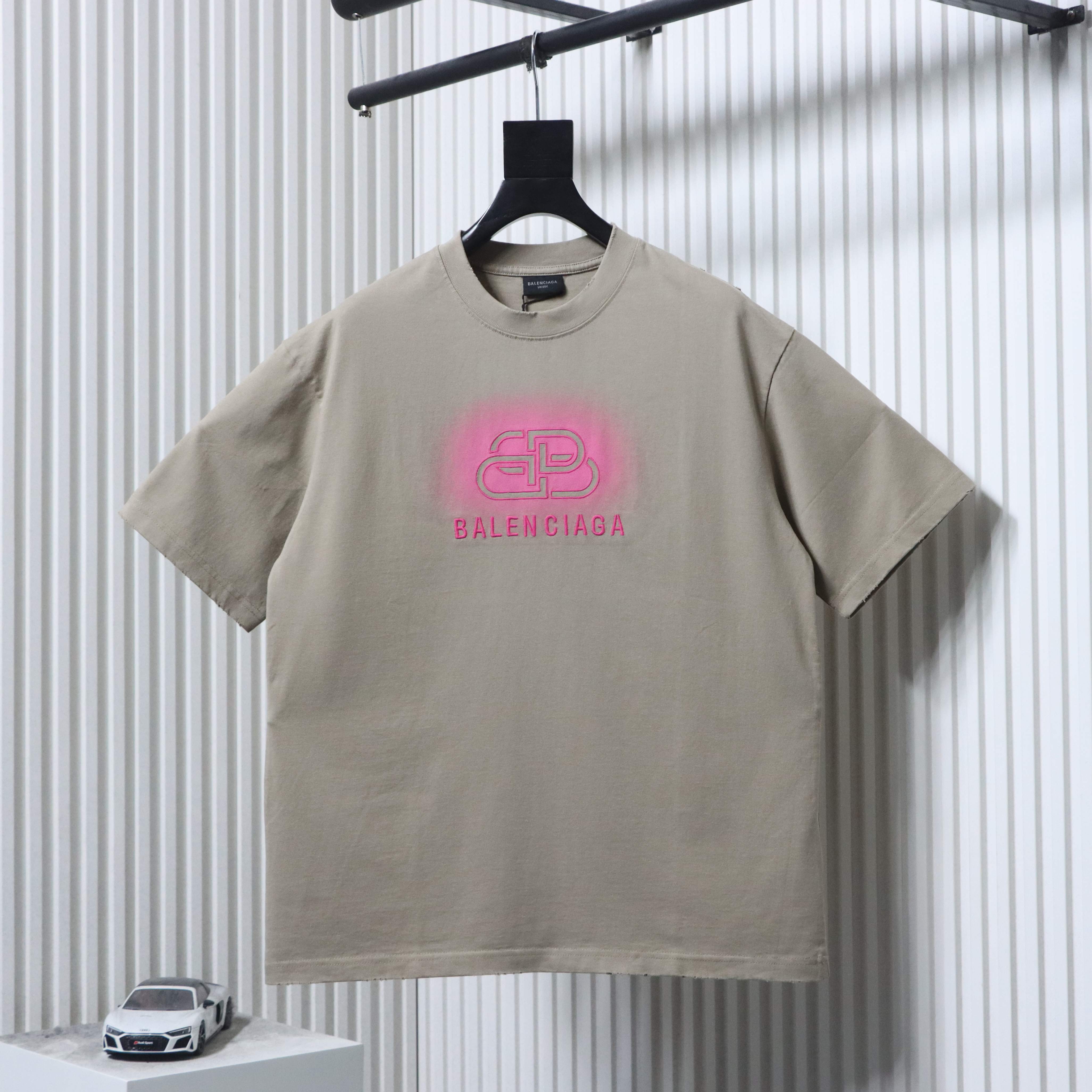 Balenciaga 25ss Lock Letter Embroidered Inkjet Rip T-Shirt YL Khaki