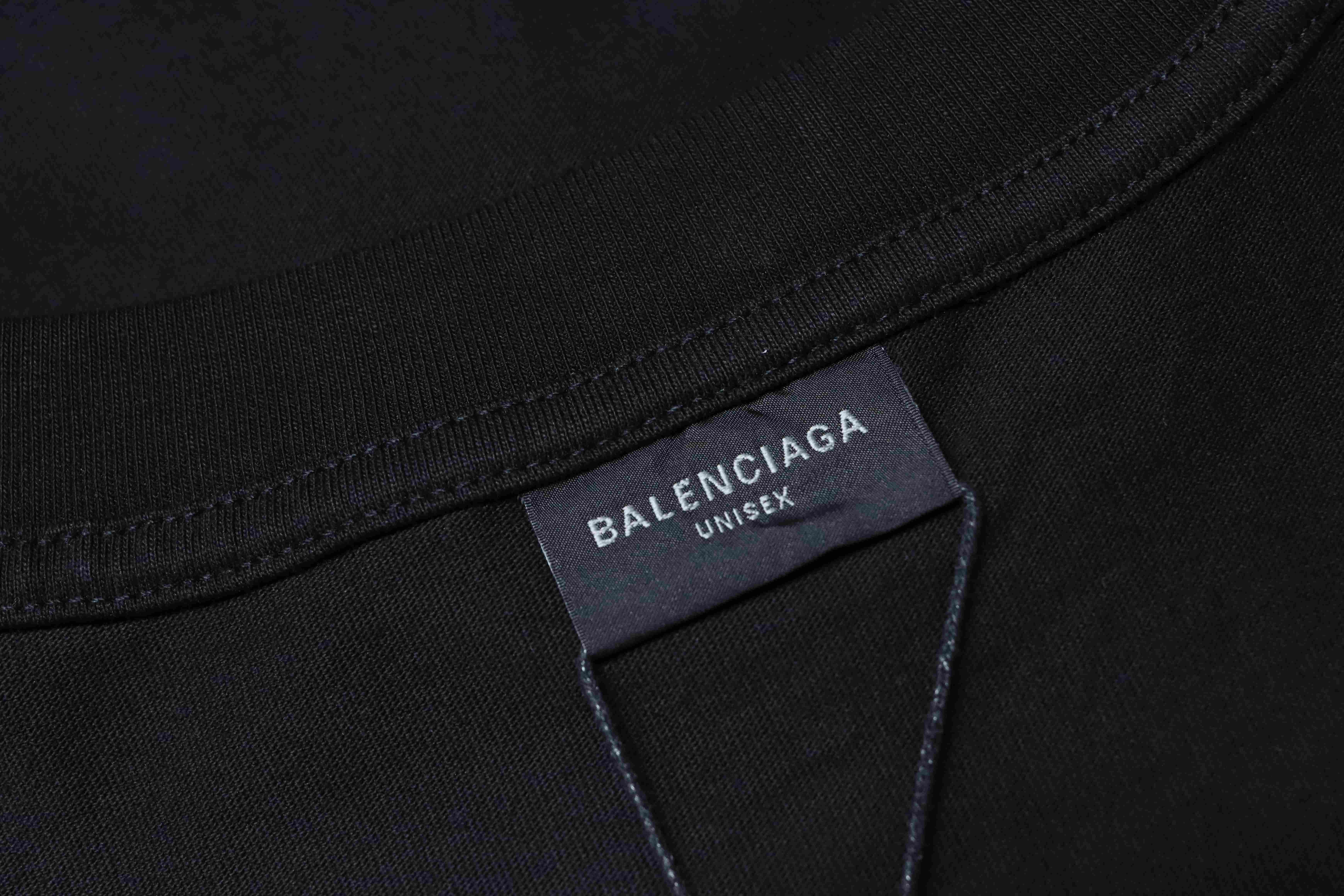 Balenciaga 25ss Pigelle Night View Limited Hole T-Shirt YL Black