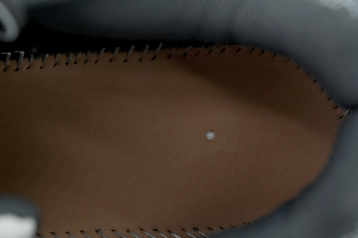 Off-White Out Of Yellow Gray OMIA295S 26FAB002 4C16