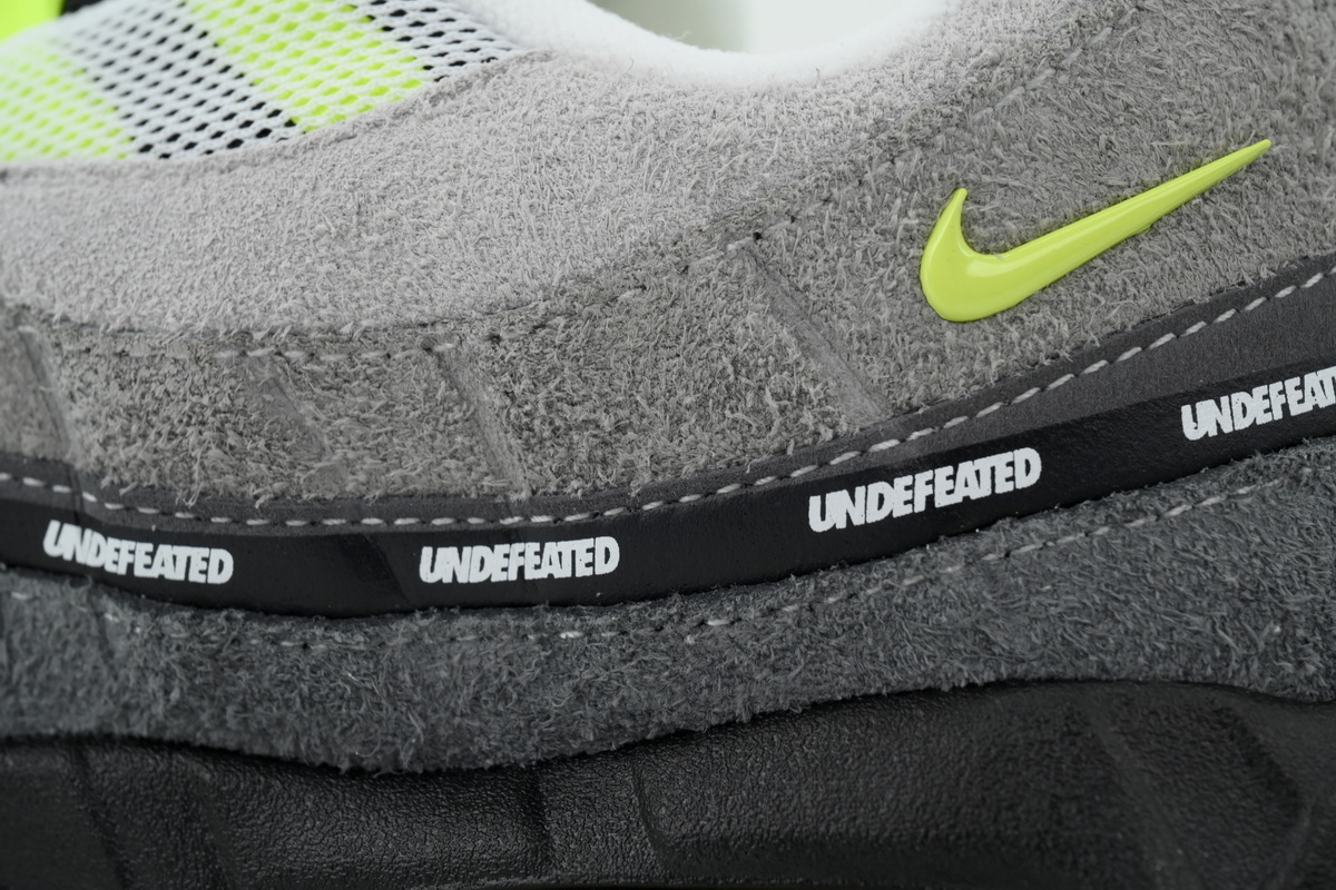 Undefeated x Nike Air Max 95 Geo Exclusive - NYC Neon IB4523-004