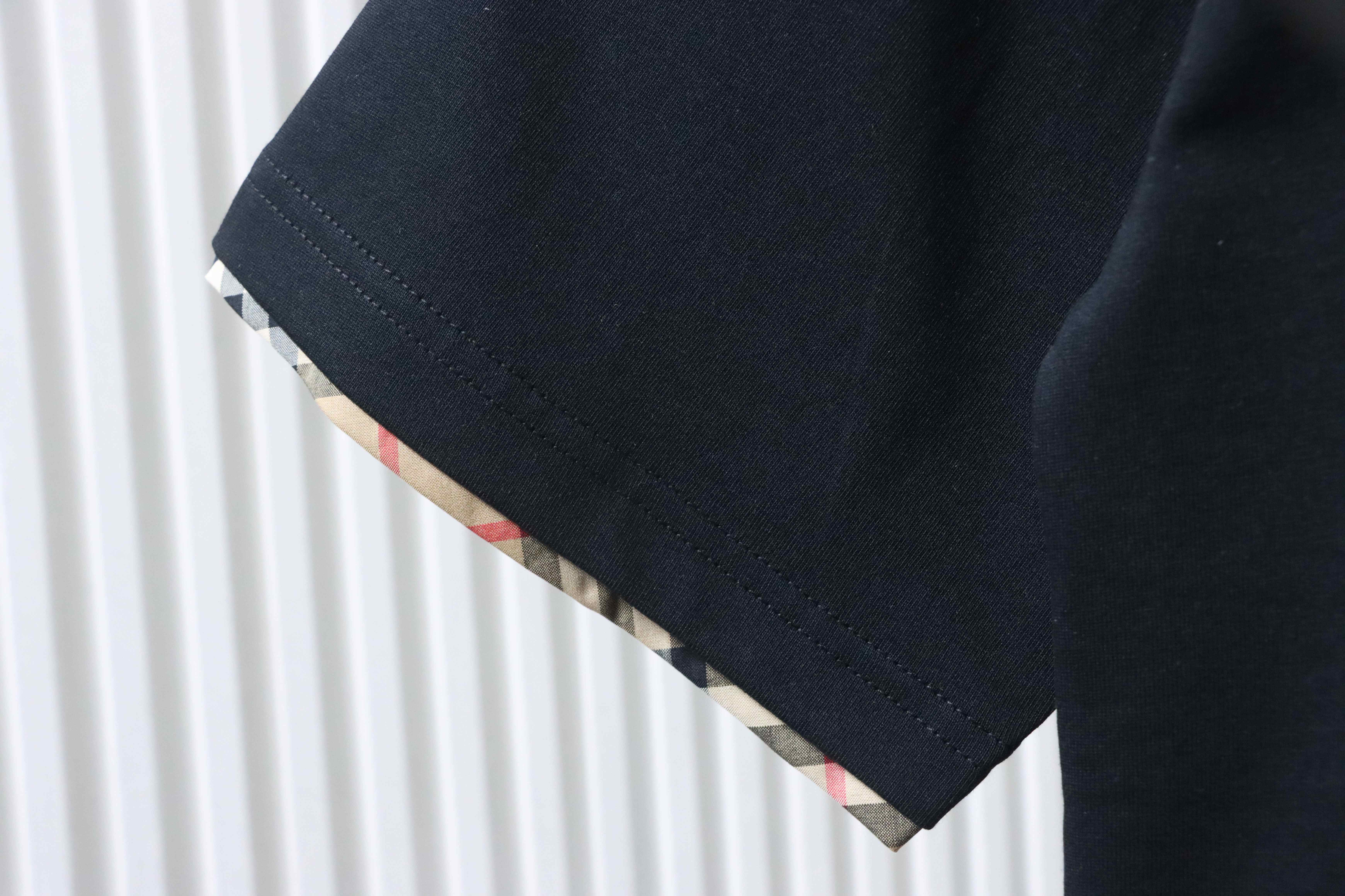 Burberry Check Edge Horse T-shirt YL Black/White