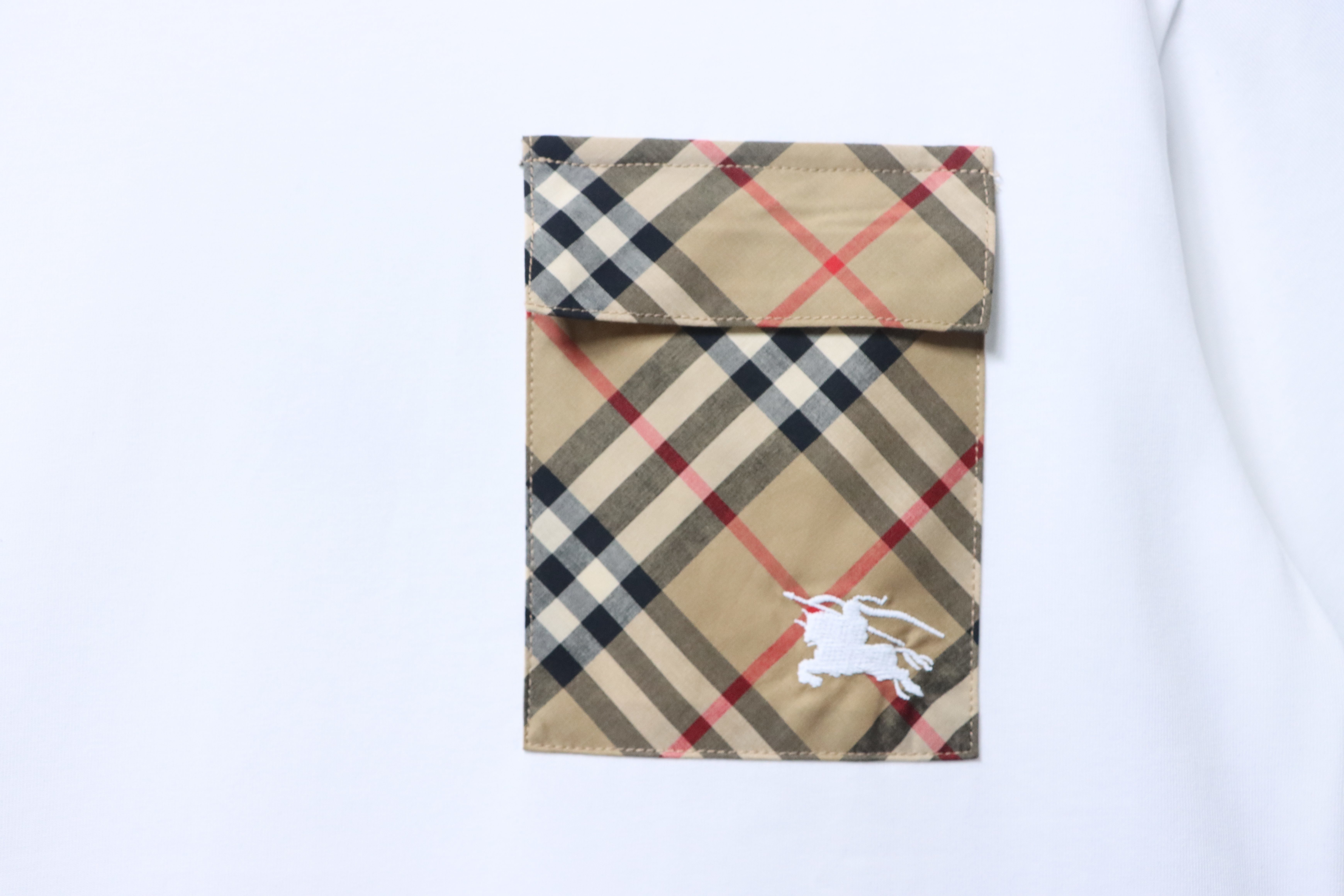 Burberry Flap Check Pocket Equestrian T-Shirt YL Black/White