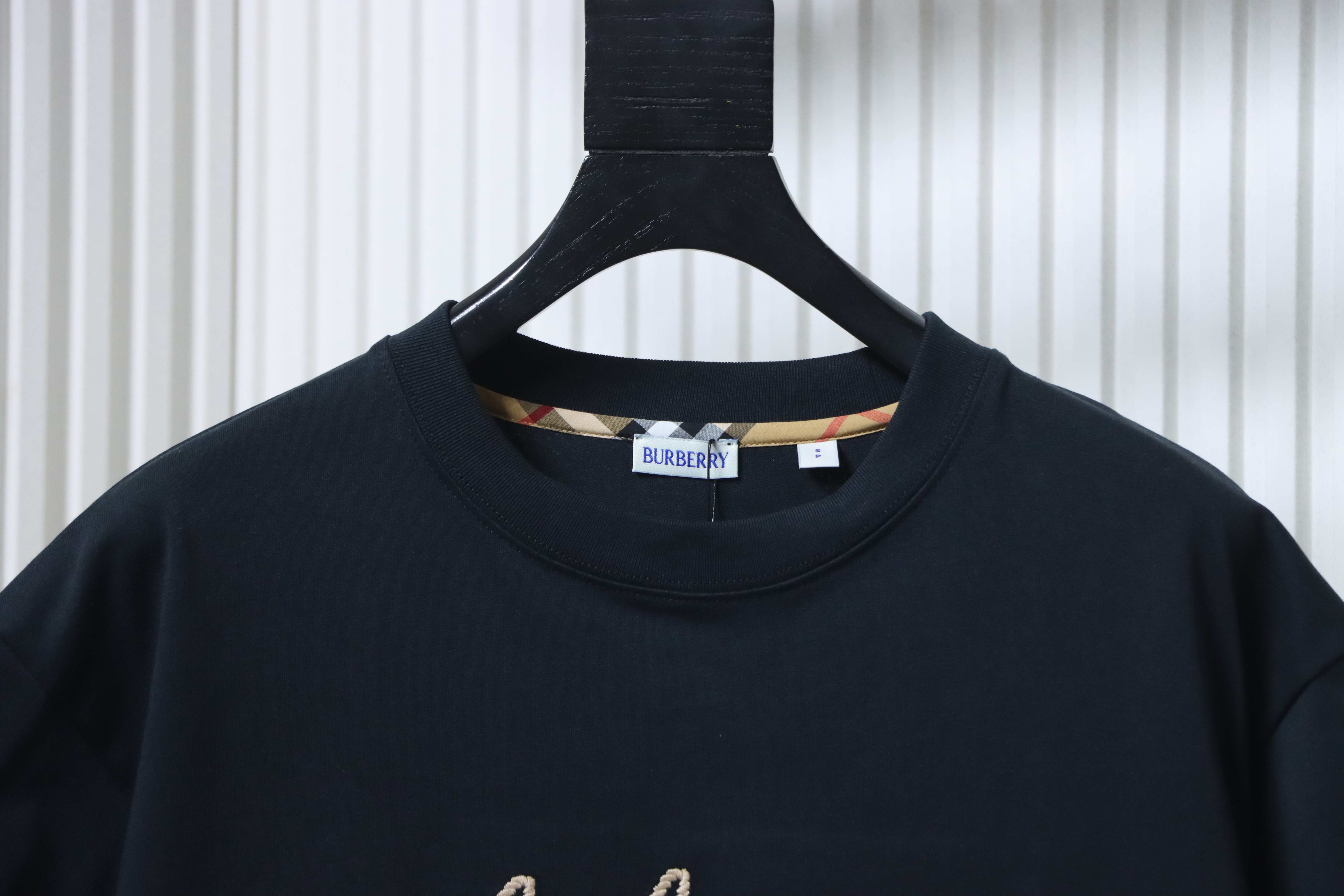 Burberry Valentine's Day Limited Edition Rope Horse T-Shirt YL Black/White