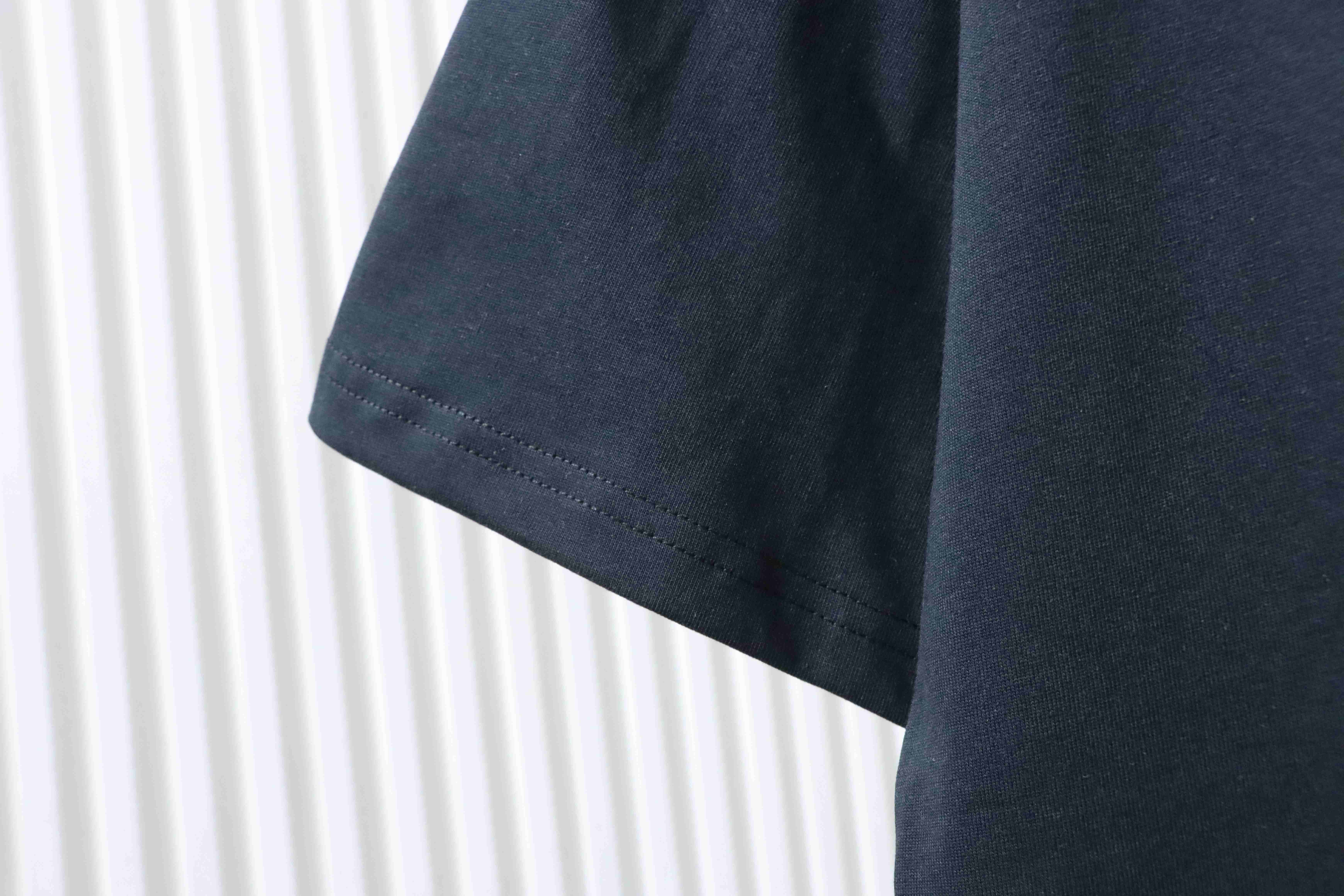 Burberry Valentine's Day Limited Edition Rope Horse T-Shirt YL Black/White