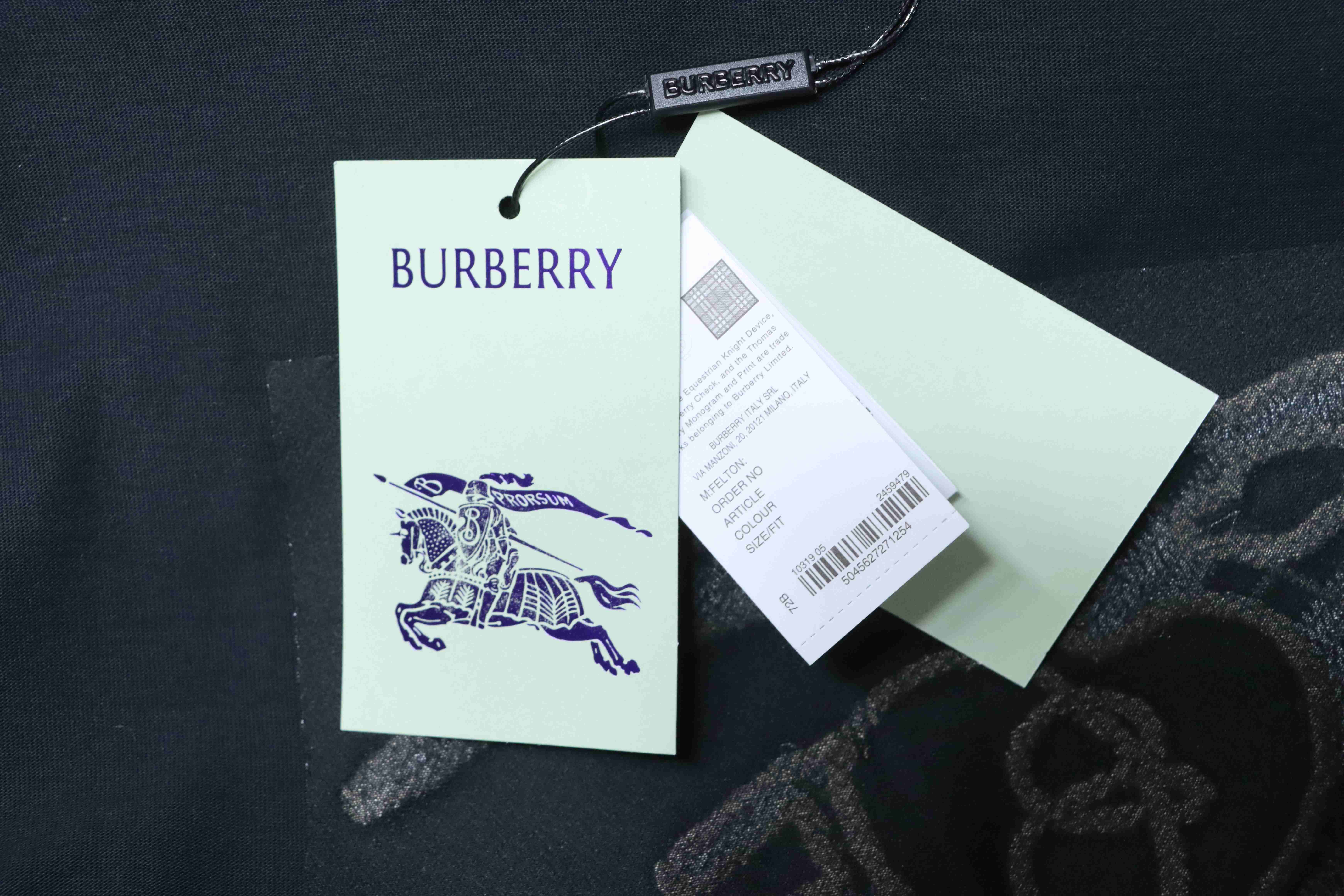Burberry Valentine's Day Limited Edition Rope Horse T-Shirt YL Black/White