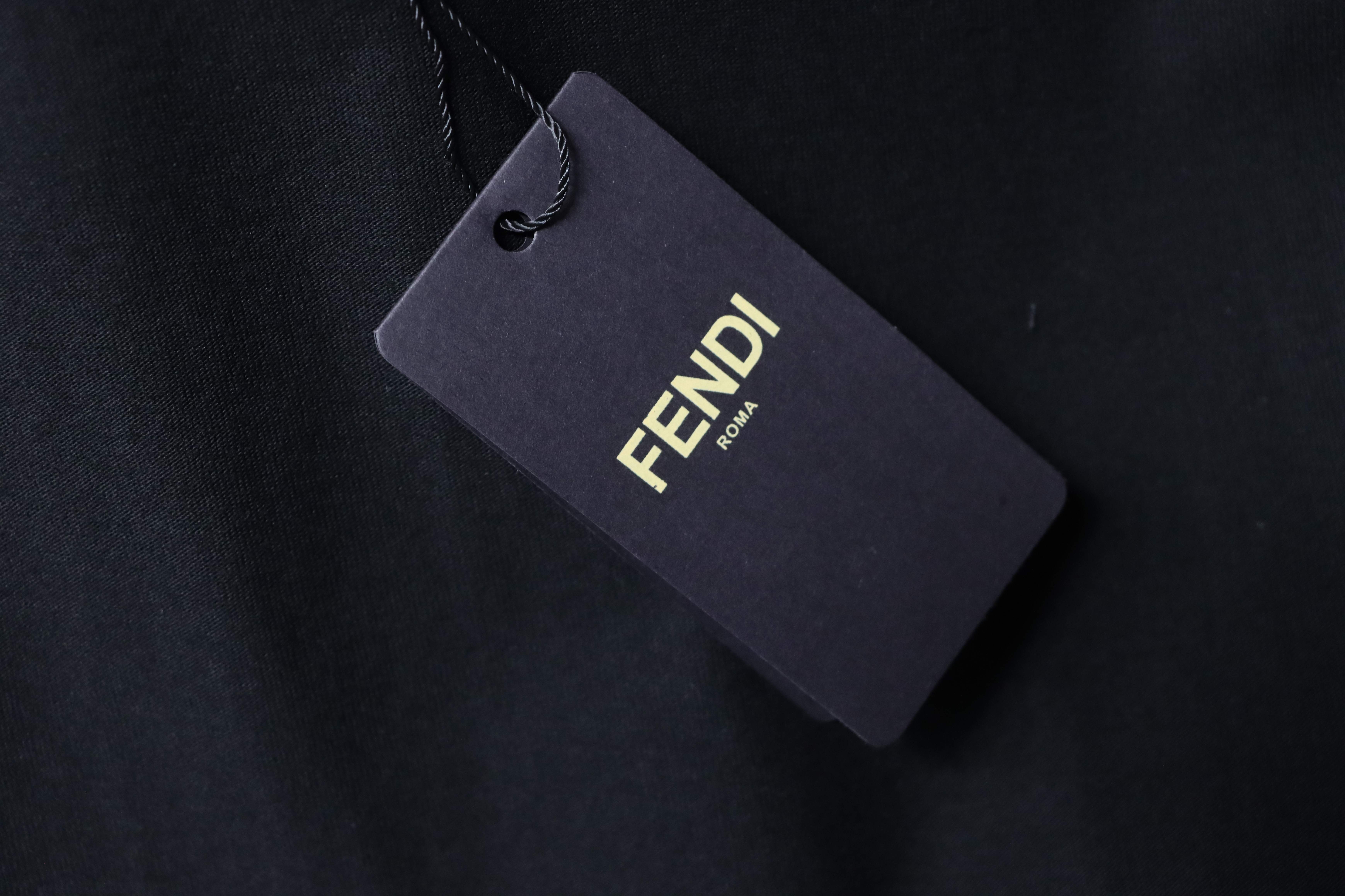 Fendi 25ss Fendilicious Pizza Pattern Embroidered T-Shirt YL Black