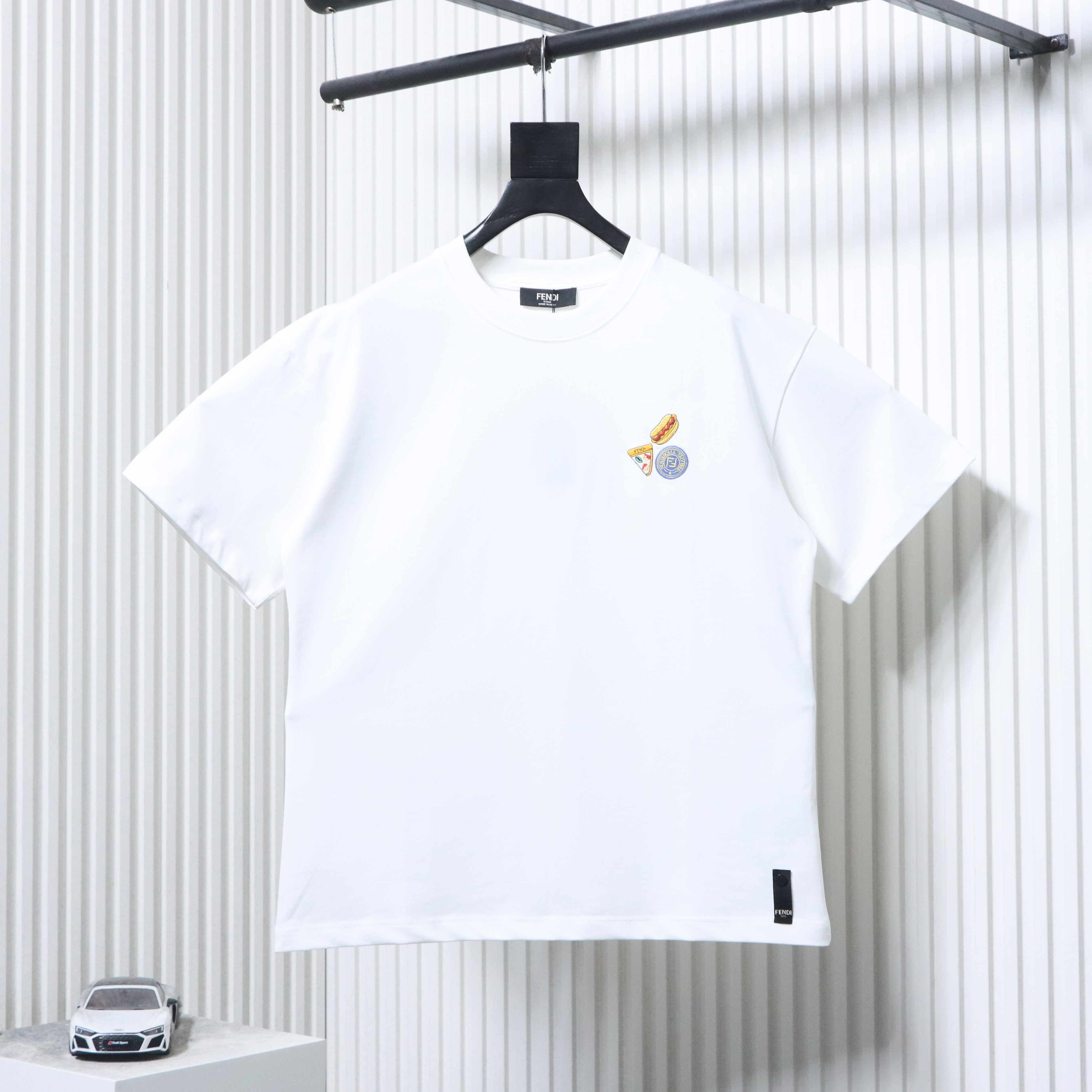 Fendi 25ss Fendilicious Pizza Pattern Embroidered T-Shirt YL White