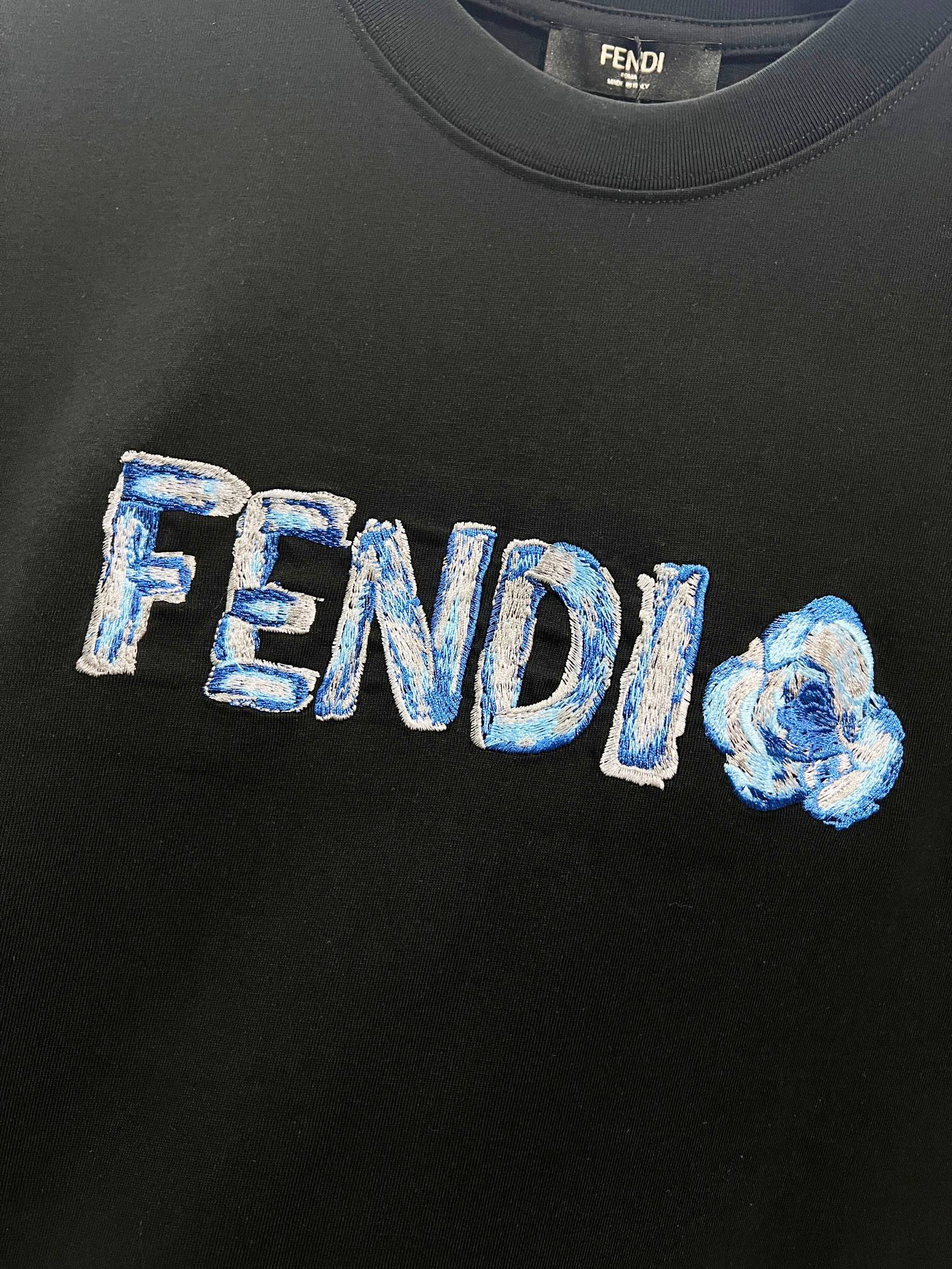 Fendi Blue Embroidered Letter T-shirt YL Black/White