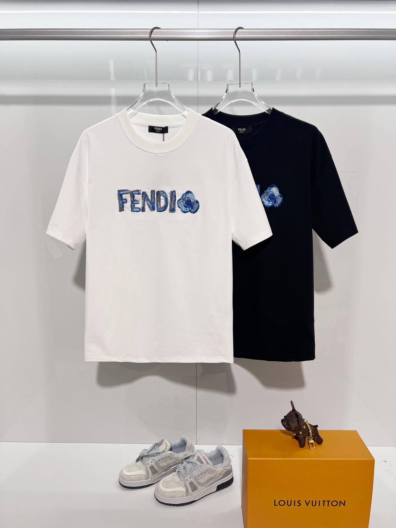 Fendi Blue Embroidered Letter T-shirt YL Black/White