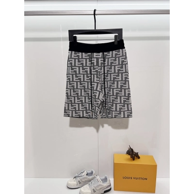Fendi Dark Pattern 2026 SS Knit Shorts YL Black and White Color Blocking 01