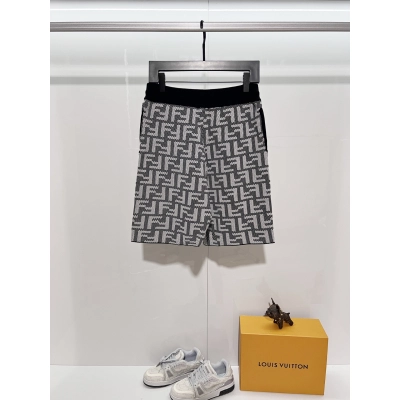 Fendi Dark Pattern 2026 SS Knit Shorts YL Black and White Color Blocking 02
