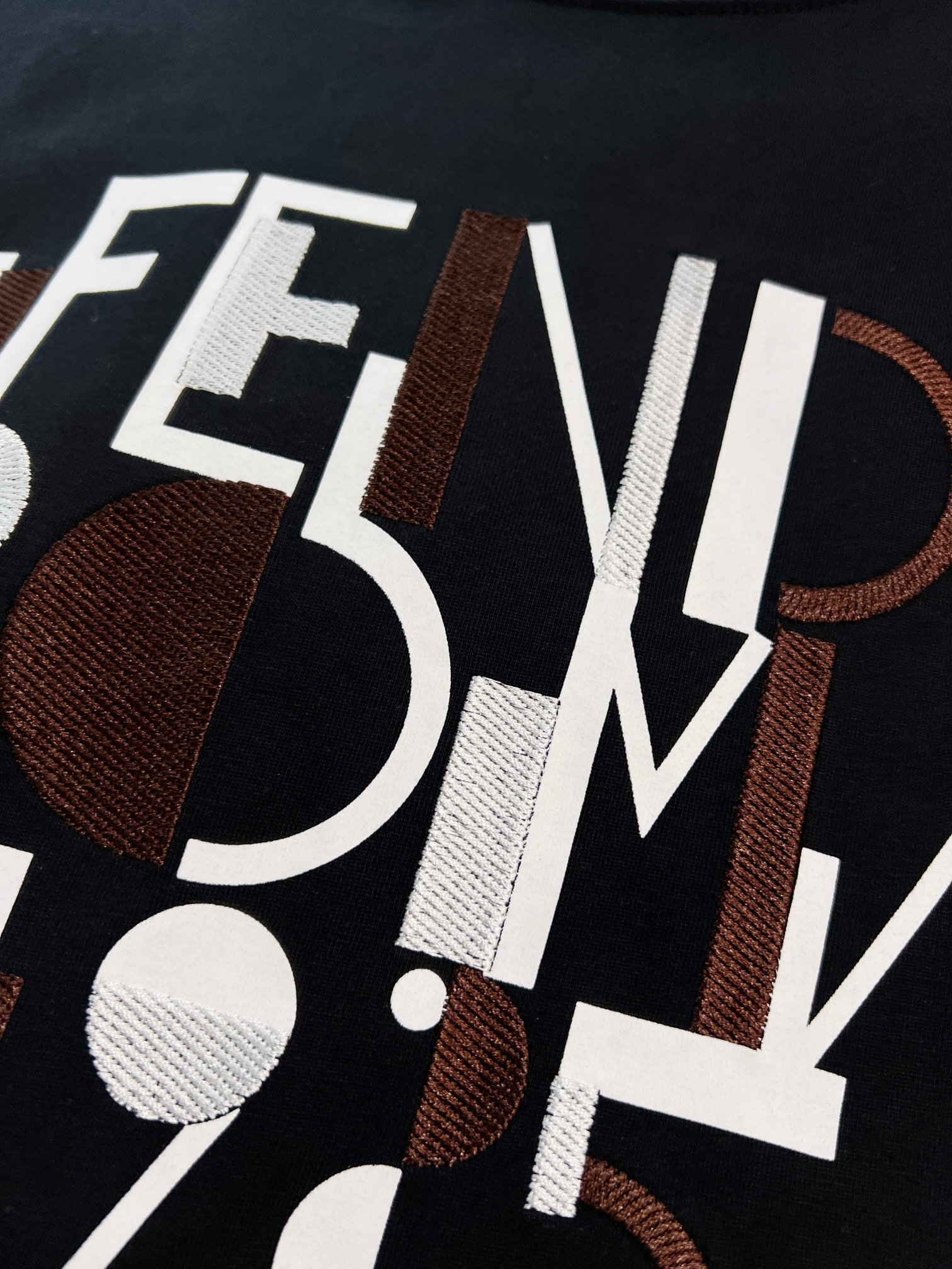 Fendi Embroidered Letter 1925 T-shirt YL Black/White