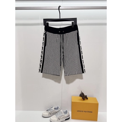 Fendi Houndstooth 2026 SS Knitted Shorts YL Black and White Color Block 01