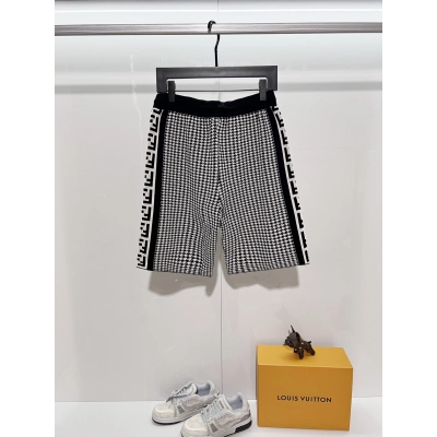 Fendi Houndstooth 2026 SS Knitted Shorts YL Black and White Color Block 02