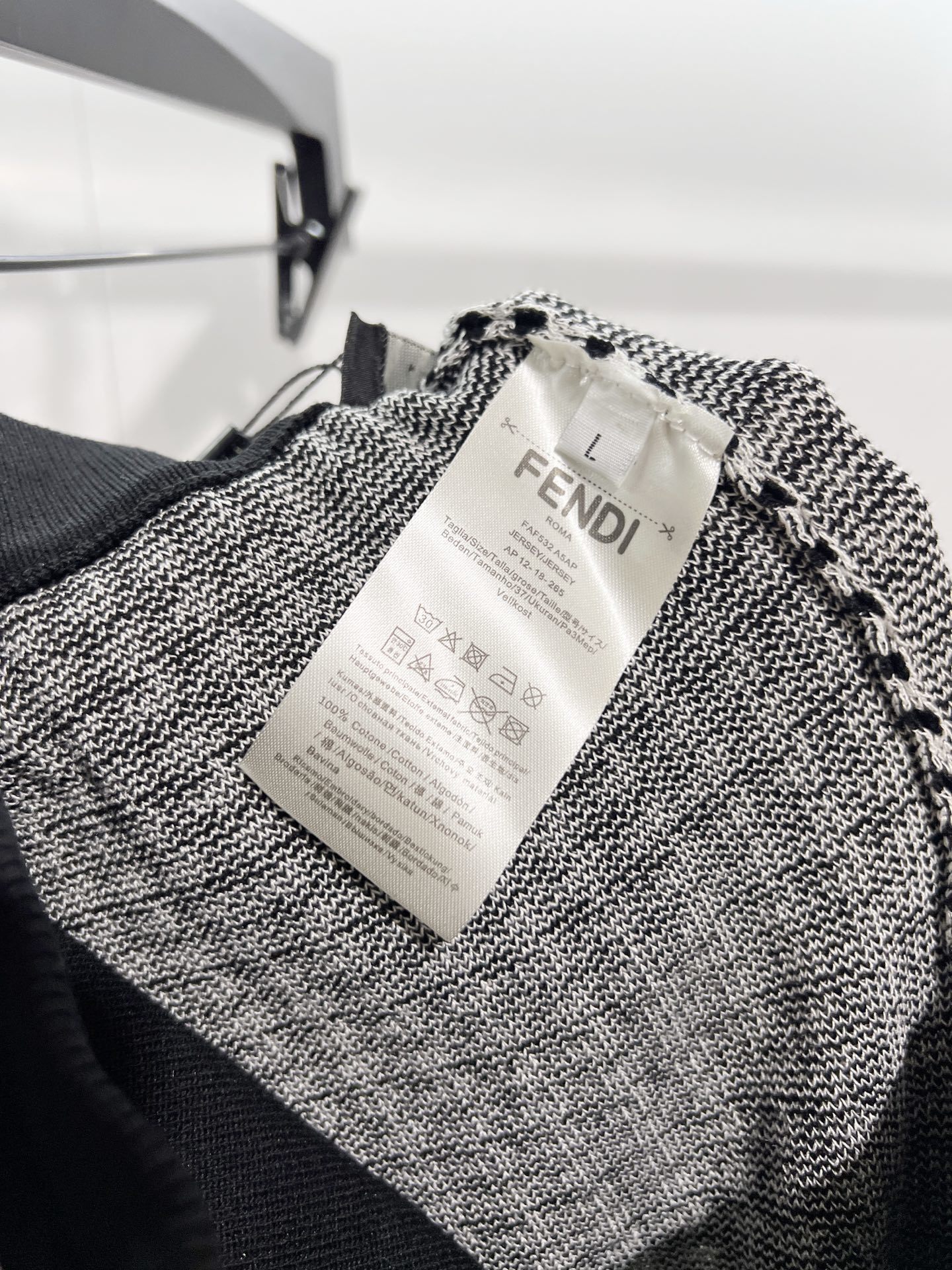 Fendi Houndstooth 2026 SS Knitted Shorts YL Black and White Color Block