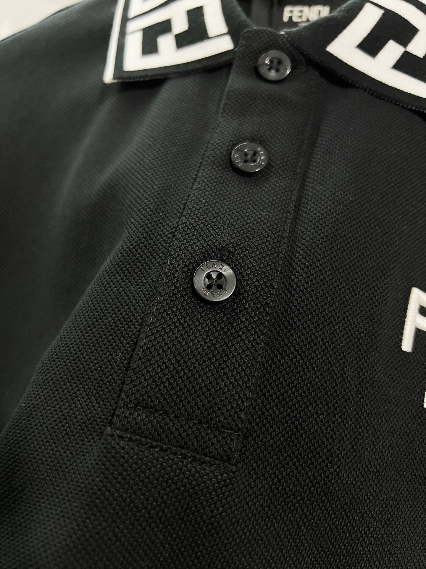 Fendi Letter Print Collar Polo Shirt YL Black