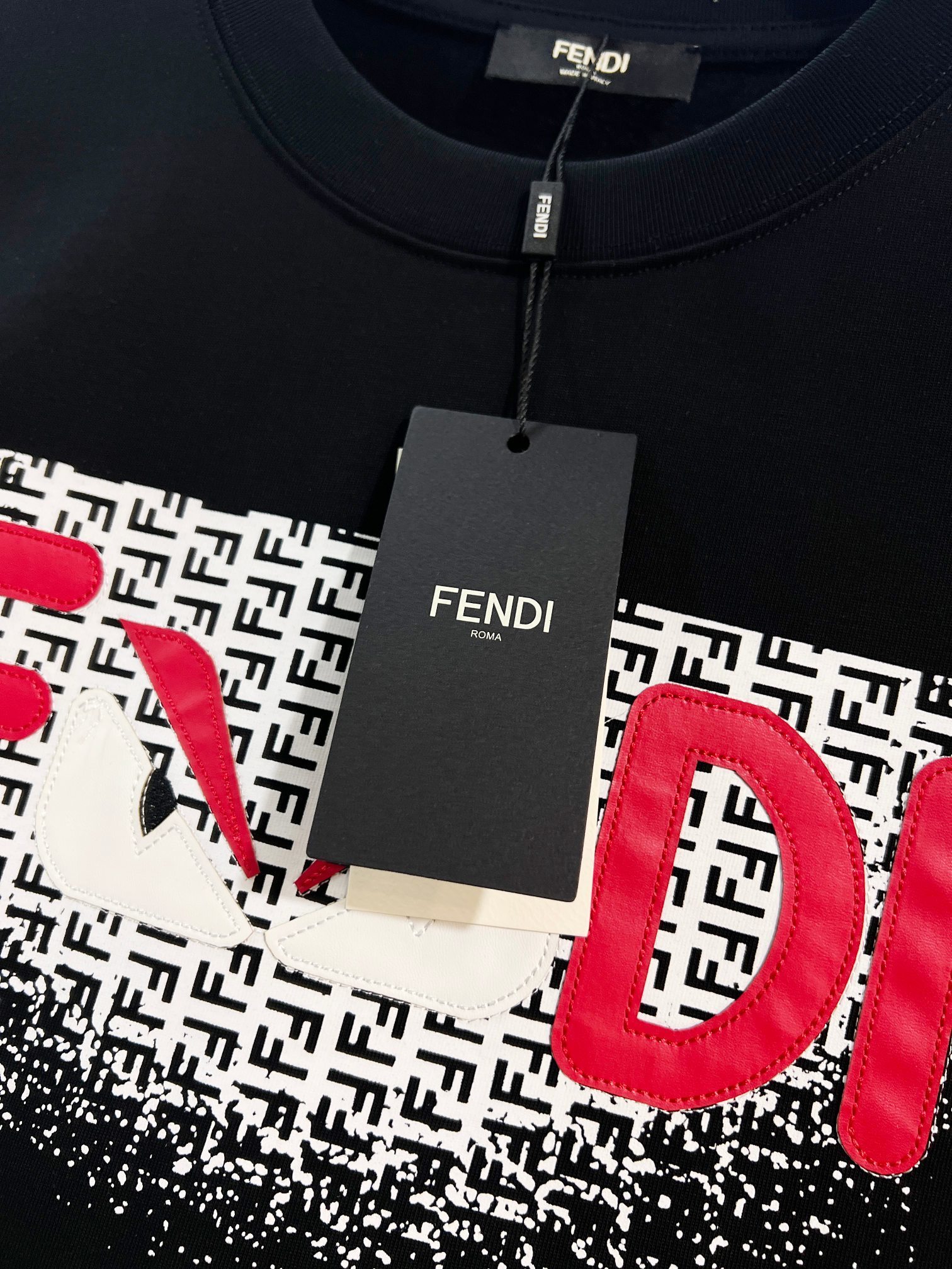 Fendi Red Eyes Letter T-shirt YL Black/White