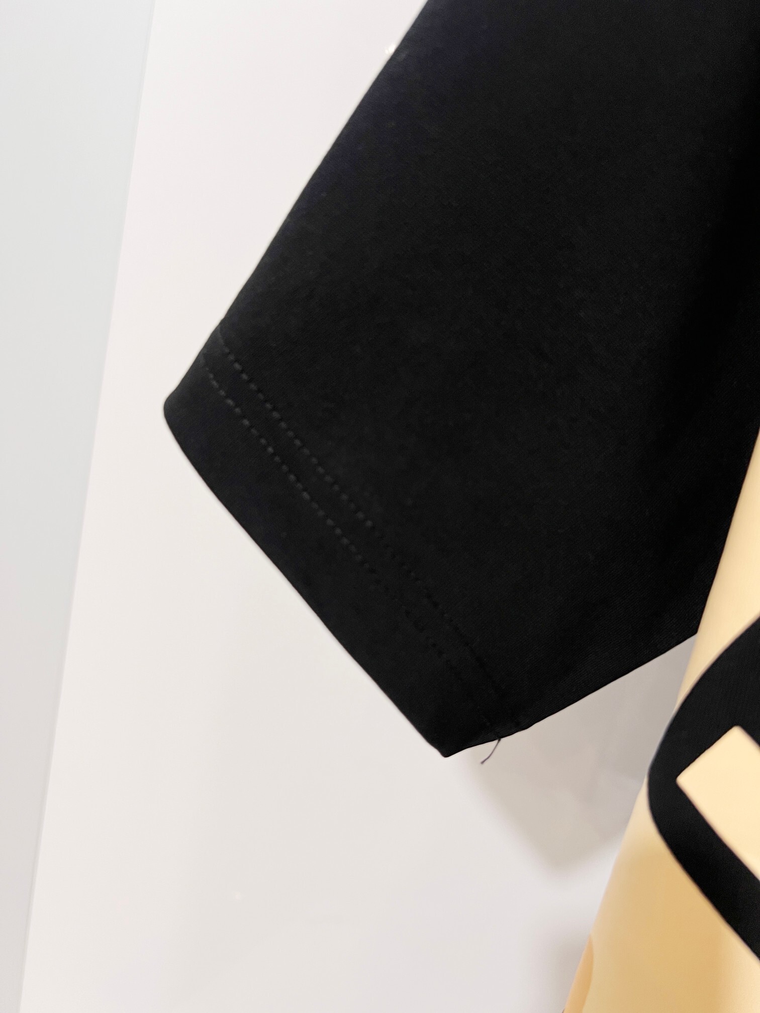 Fendi Semi-Printed Letter T-Shirt YL Black/White