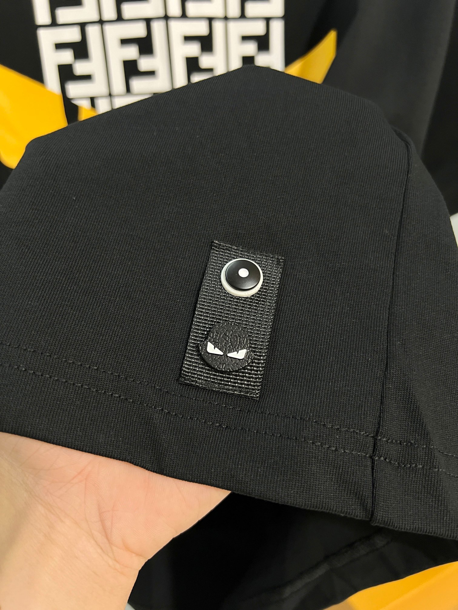 Fendi Square Eyes Letter T-shirt YL Black/White