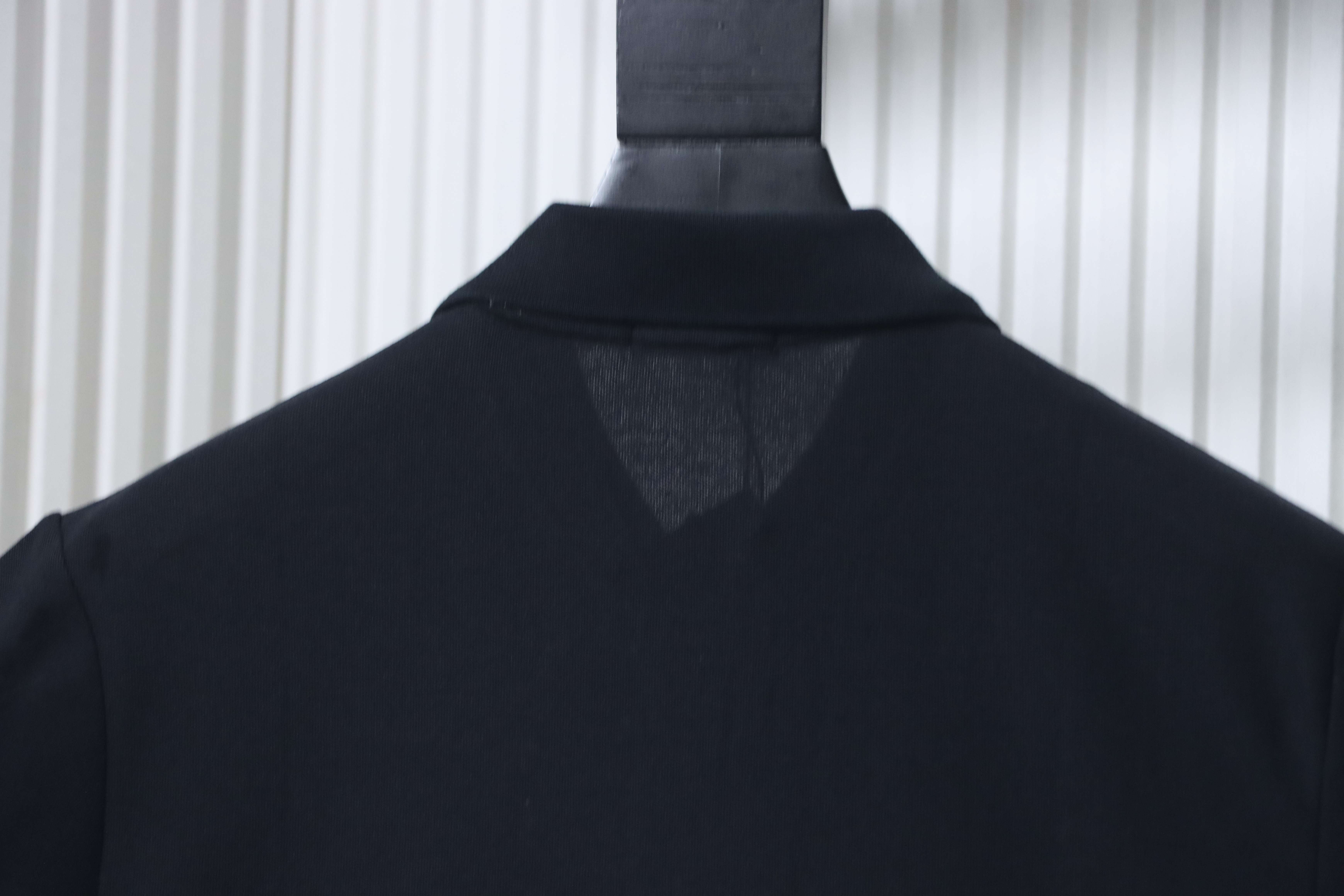 Prada 25ss Metal Triangle Logo Polo T-shirt YL Black/White