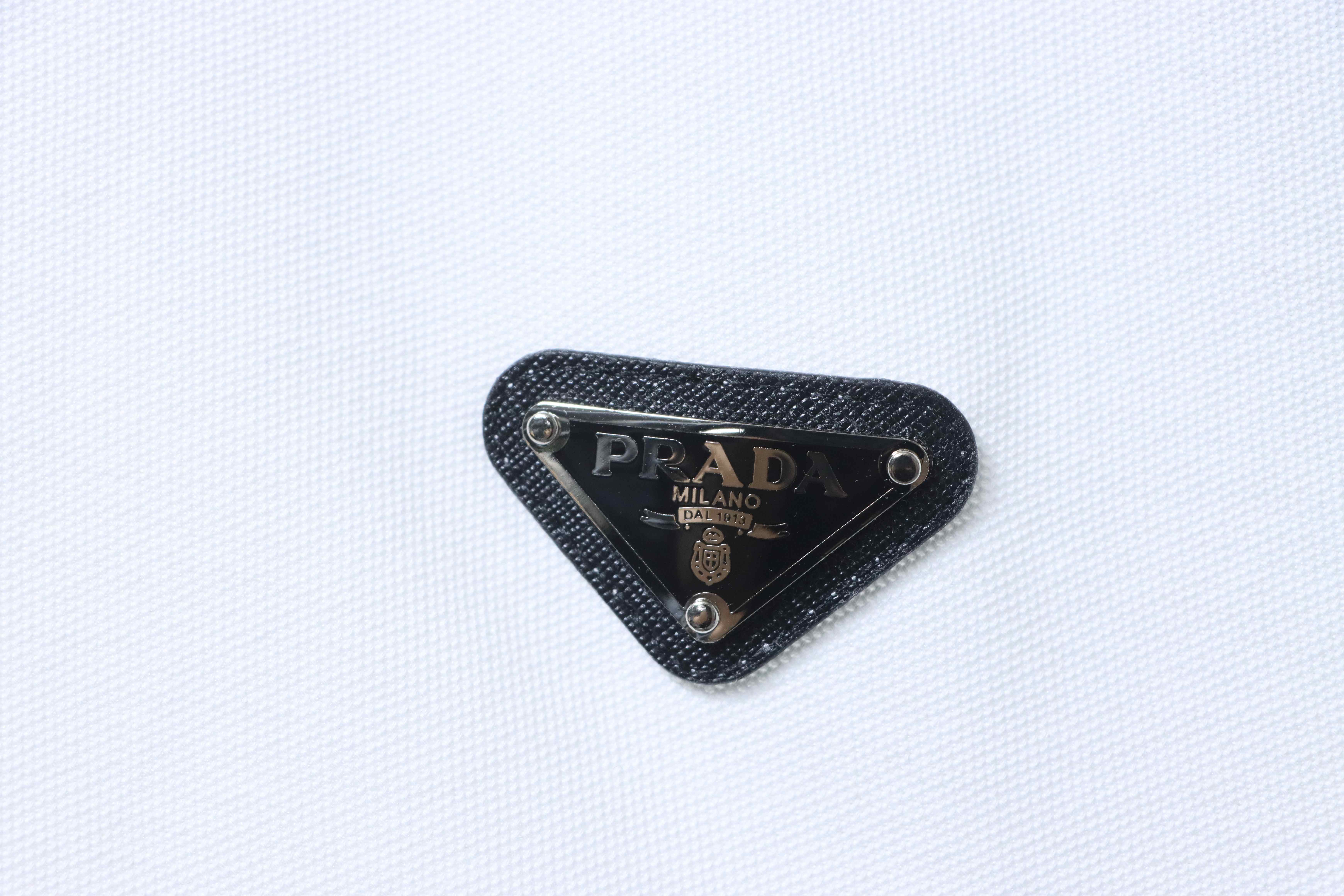 Prada 25ss Metal Triangle Logo Polo T-shirt YL Black/White