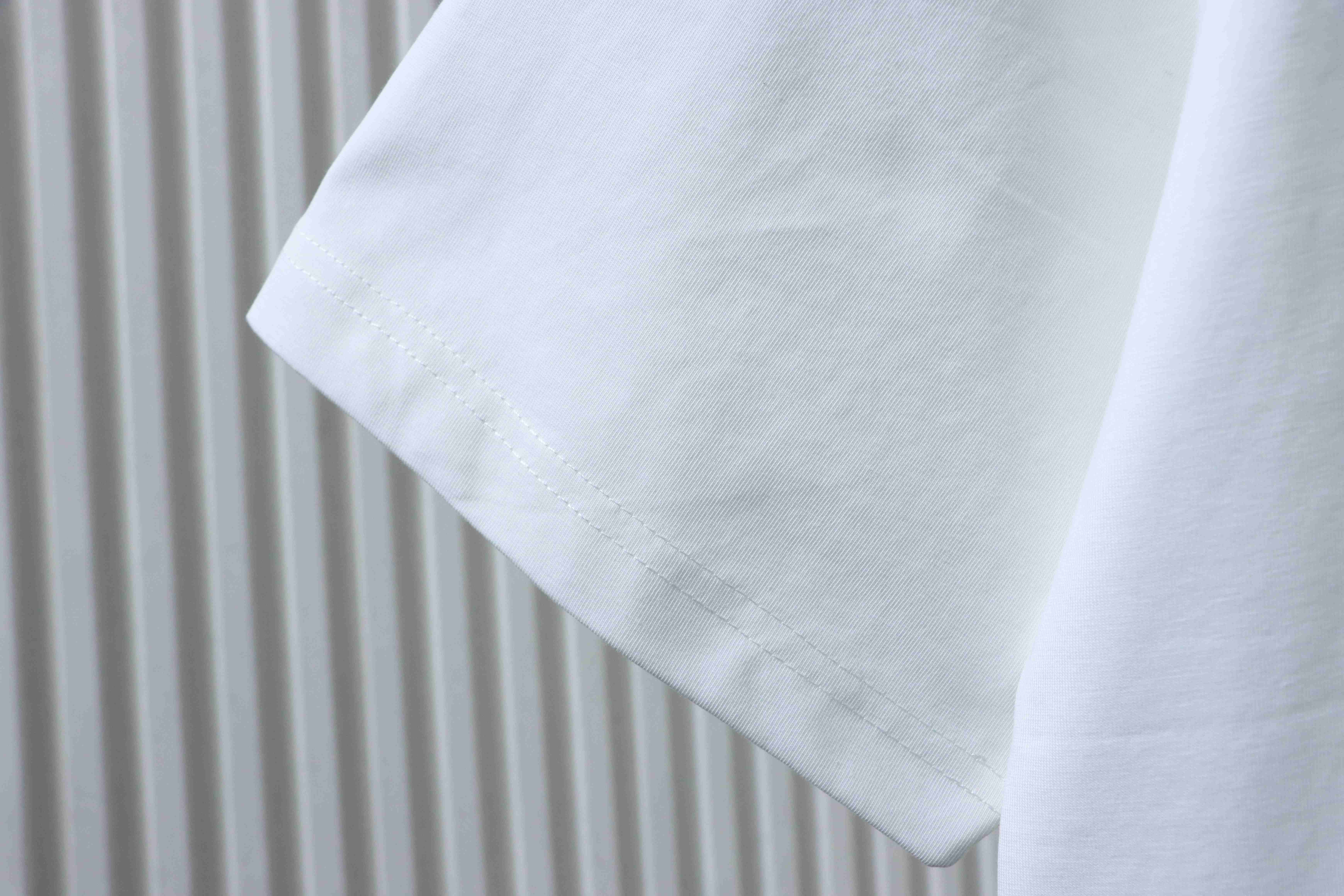 Prada 25SS Overlapping Triangle Contrast Embroidered T-Shirt YL Black/White